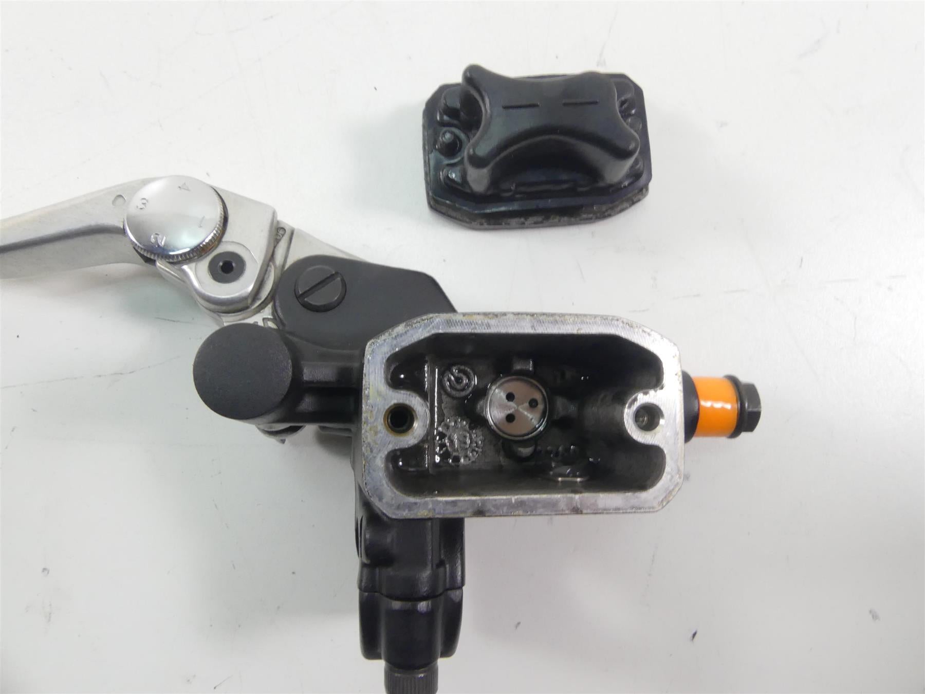 2014 Moto Guzzi Griso 1200 SE 8V Brembo Clutch Master Cylinder 978607 {{ shop.shopifyCountryName }} - Mototech271