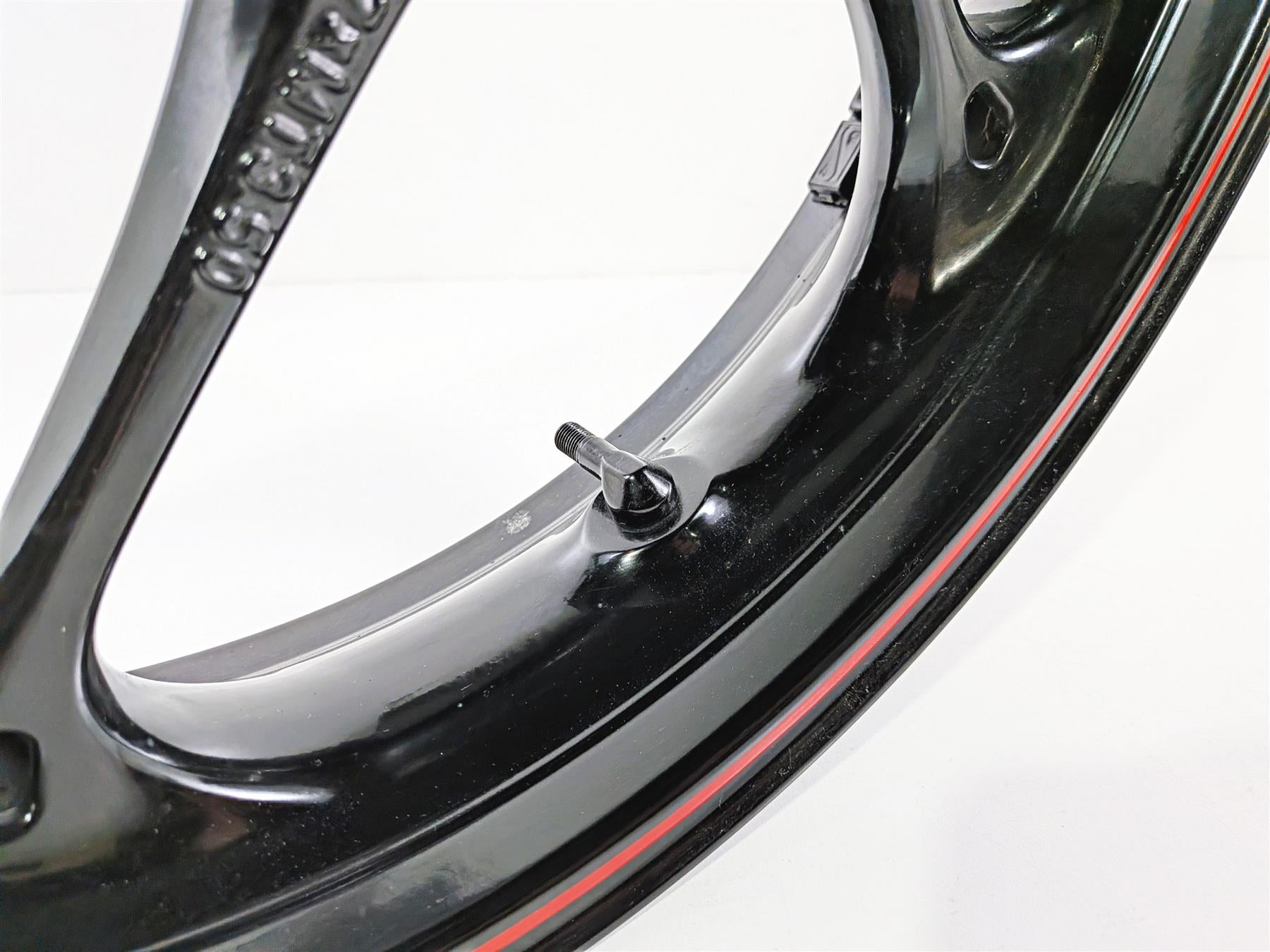 2019 Triumph Speed Triple RS 1050 Straight Nice Front Wheel Rim 17x3.5 T2000515 {{ shop.shopifyCountryName }} - Mototech271