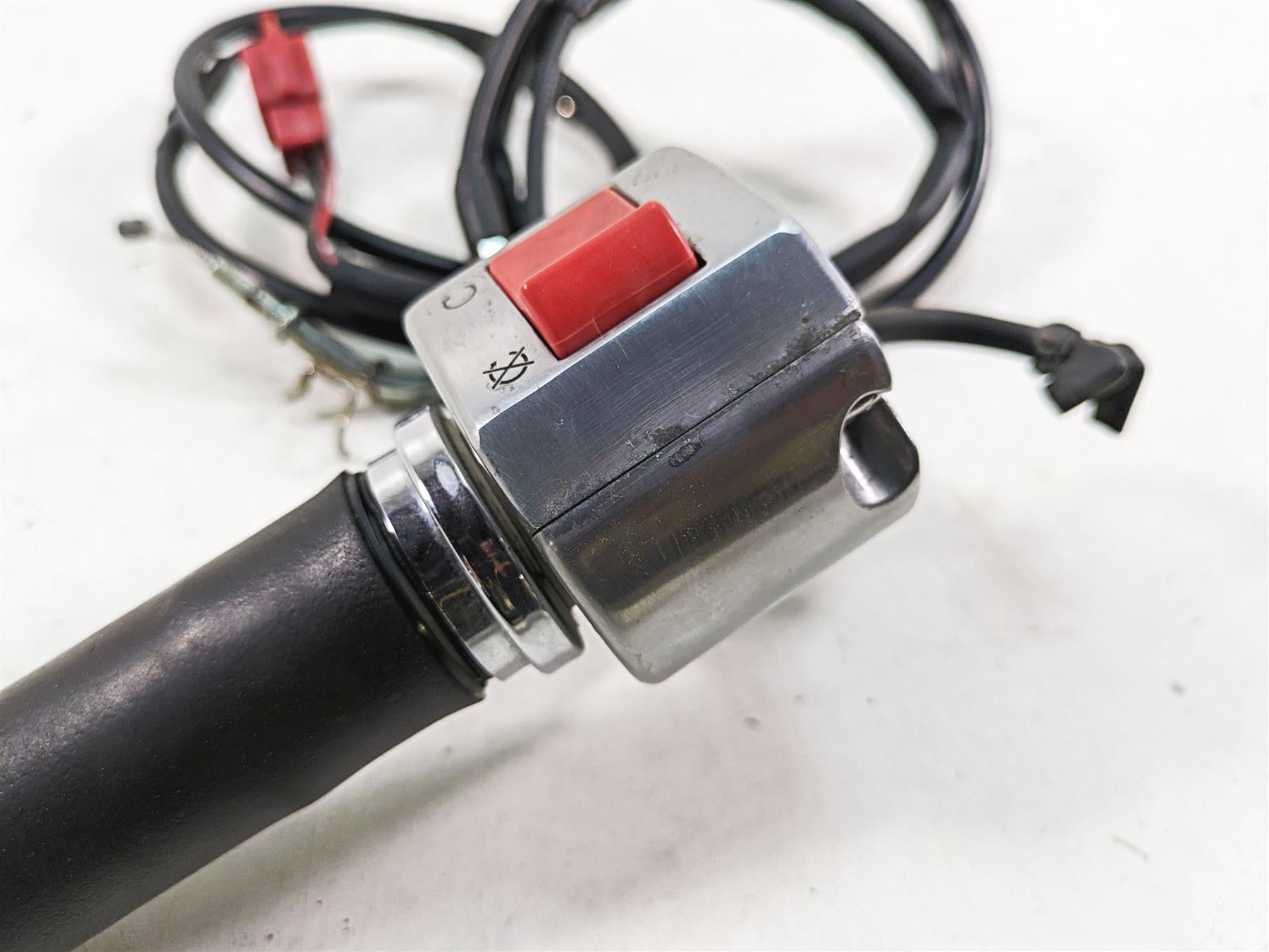 1997 Kawasaki VN1500 Vulcan Right Hand Control Switch - Read 46091-1448 {{ shop.shopifyCountryName }} - Mototech271