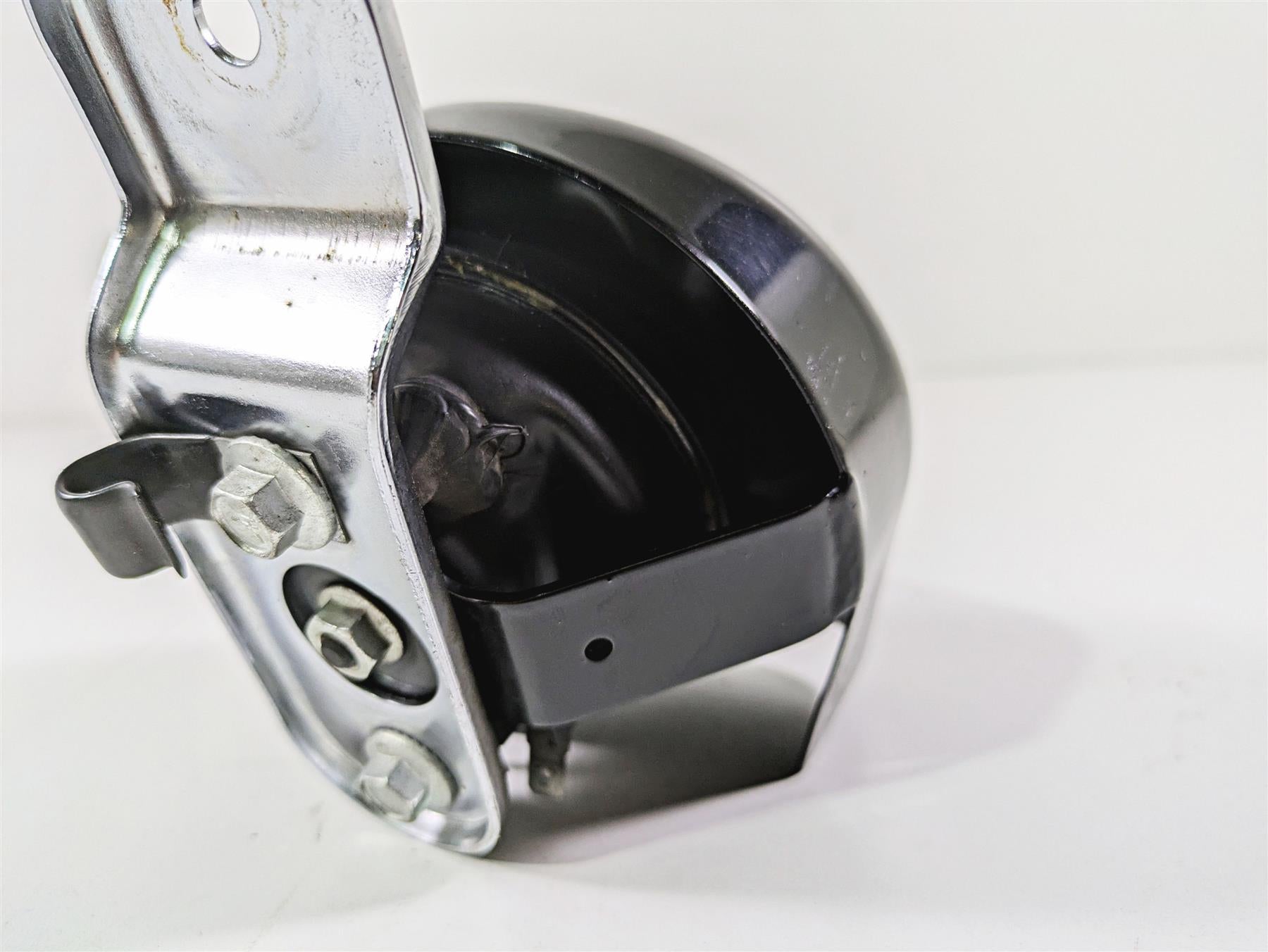 2009 Harley FLSTSB Cross Bones Horn & Black Cover 61300452 69060-90H {{ shop.shopifyCountryName }} - Mototech271