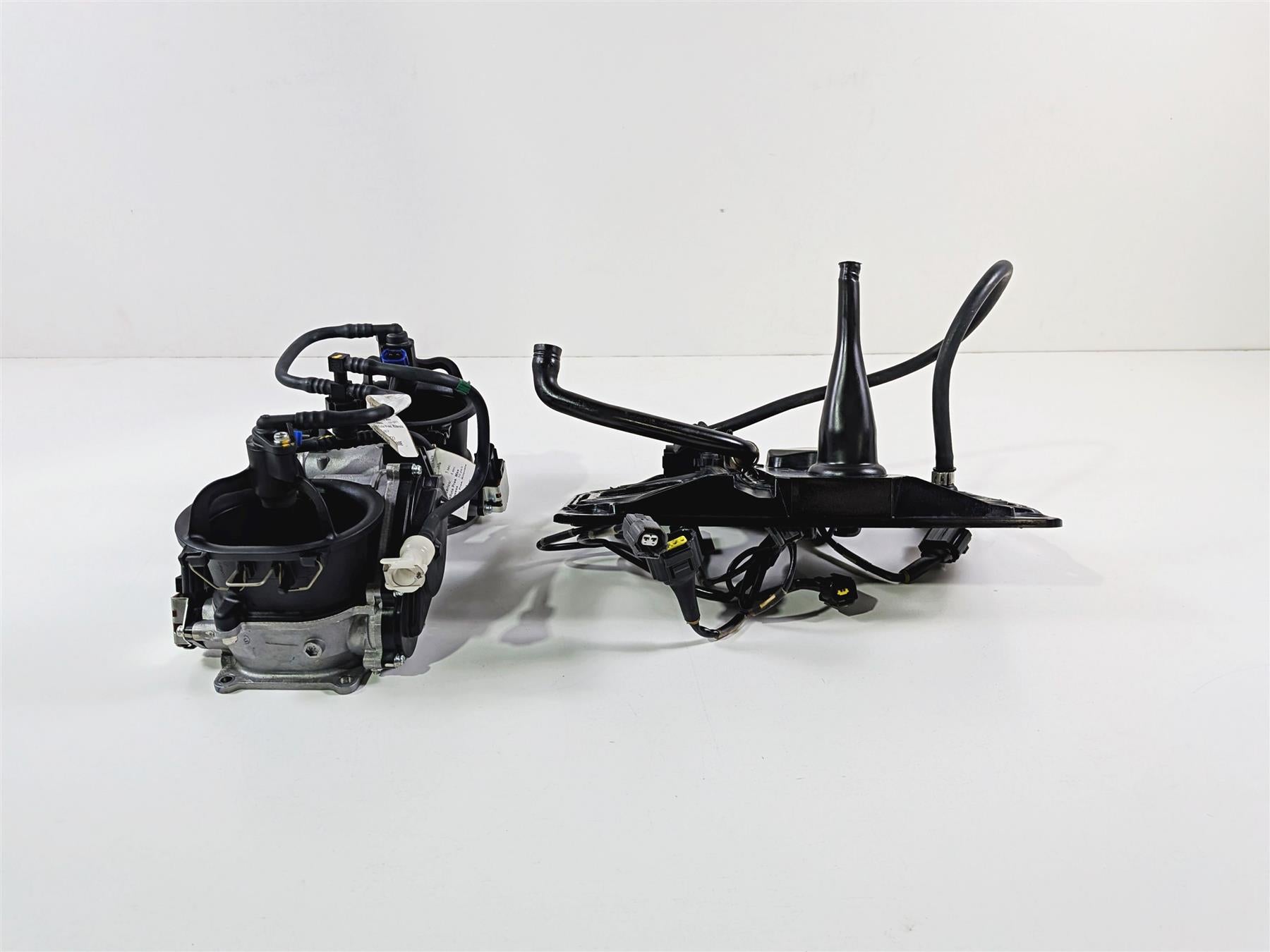2019 Ducati 959 Panigale Mikuni Throttle Bodies + Wiring & Housing 28240921A {{ shop.shopifyCountryName }} - Mototech271