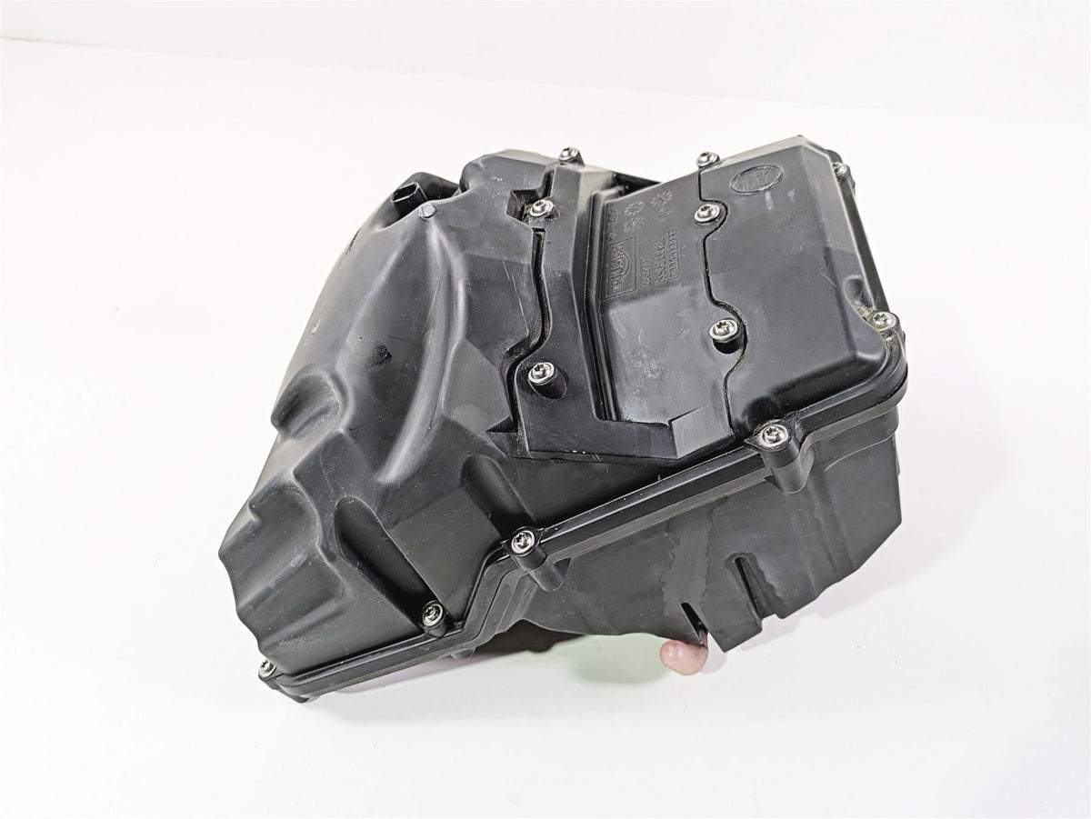 2024 Triumph Tiger 900 GT Air Box Cleaner & Tubes Set T2209565 T2202707 {{ shop.shopifyCountryName }} - Mototech271