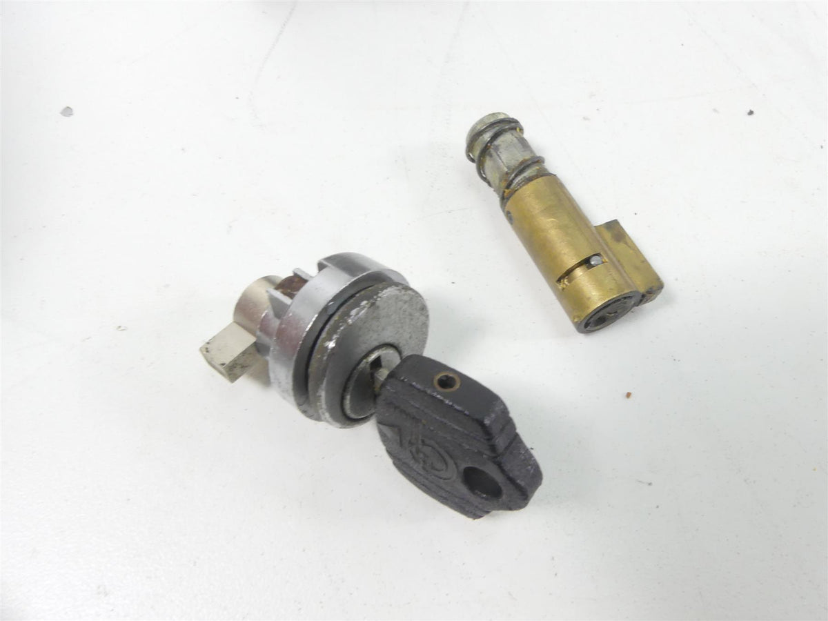 1978 BMW R100 S (2474) Ignition Switch Key Lock Fuel Gas Tank Lid 51251243273 {{ shop.shopifyCountryName }} - Mototech271