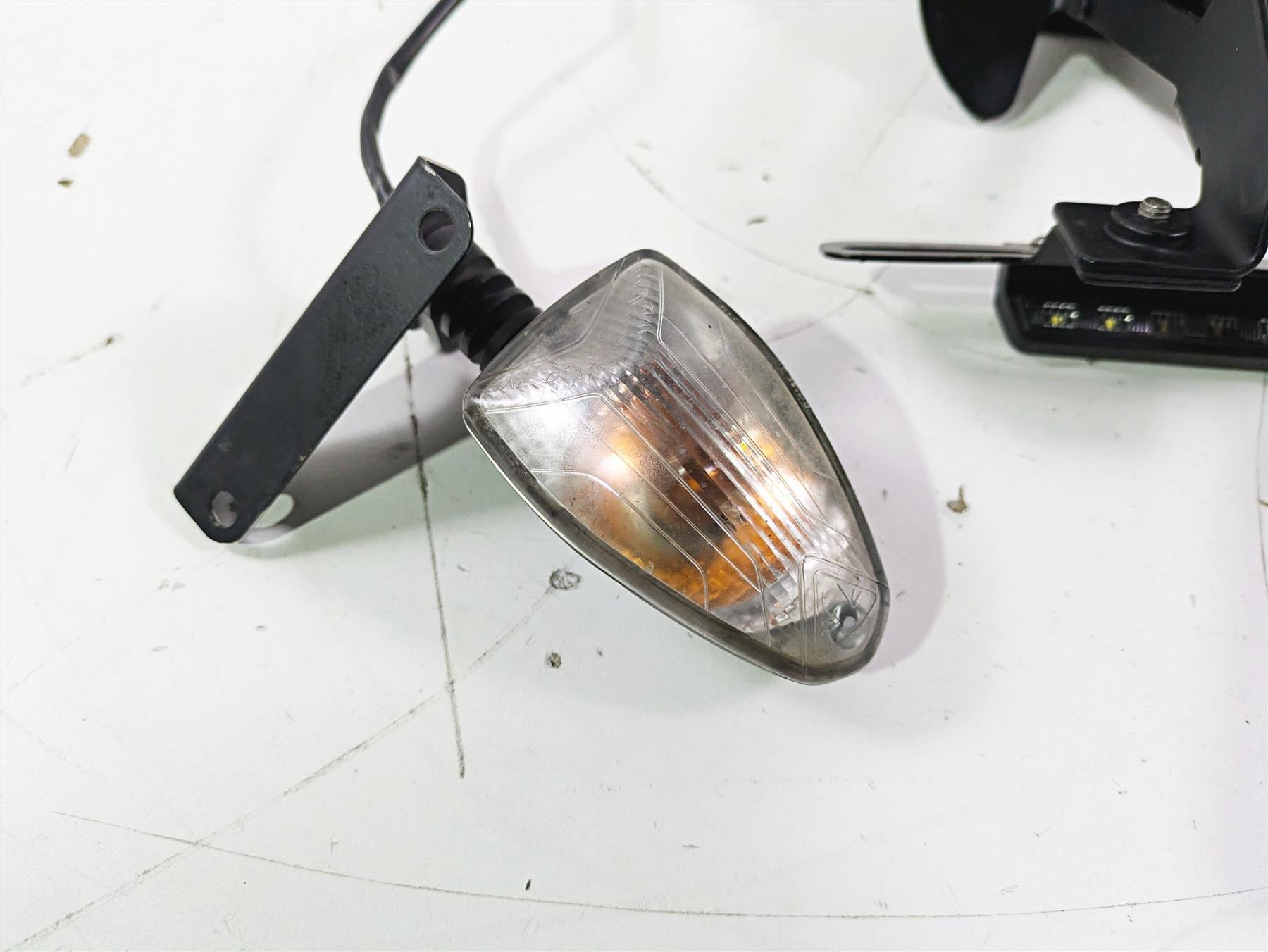 2019 Triumph Speed Triple RS 1050 Short License Plate Holder Blinker Set {{ shop.shopifyCountryName }} - Mototech271
