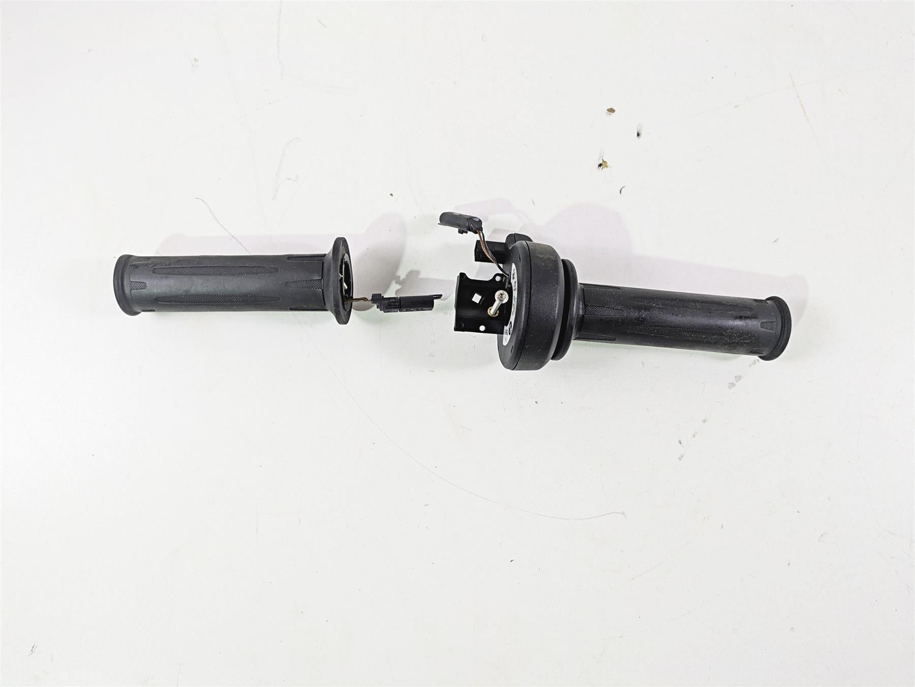 2014 BMW K1600 GTL  K48 Left Right Heated Hand Grip Set 61317723713 61318522472