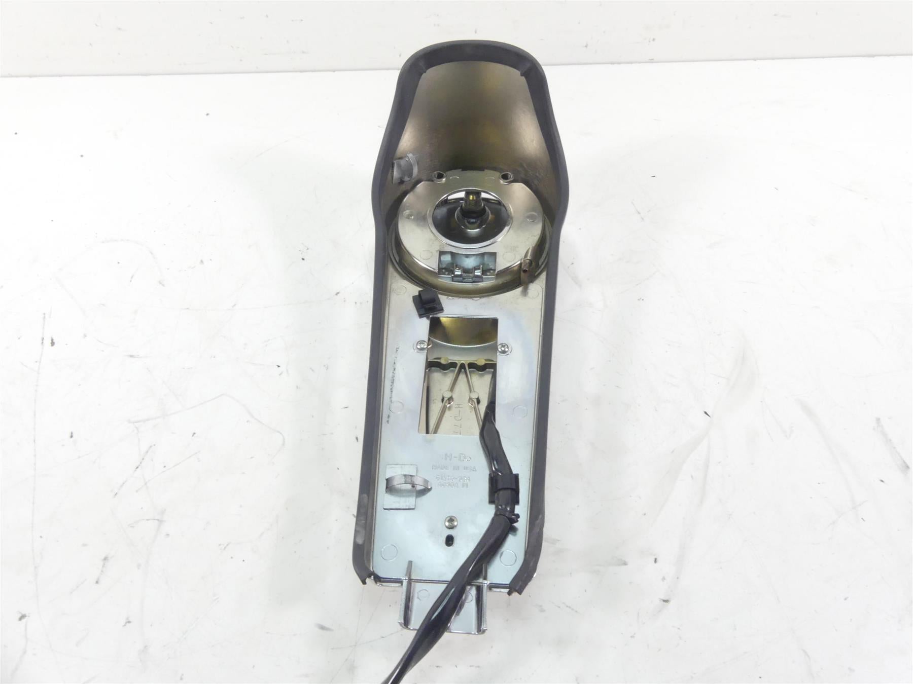 2007 Harley FLHTCU SE2 CVO Electra Glide Chrome Fuel Tank Dash Cover 61270-98A {{ shop.shopifyCountryName }} - Mototech271