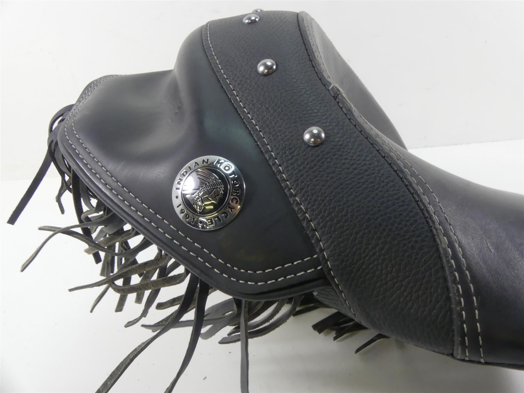 2016 Indian Chieftain Dark Horse Front Rider Driver Studded Saddle Seat 2205996 {{ shop.shopifyCountryName }} - Mototech271