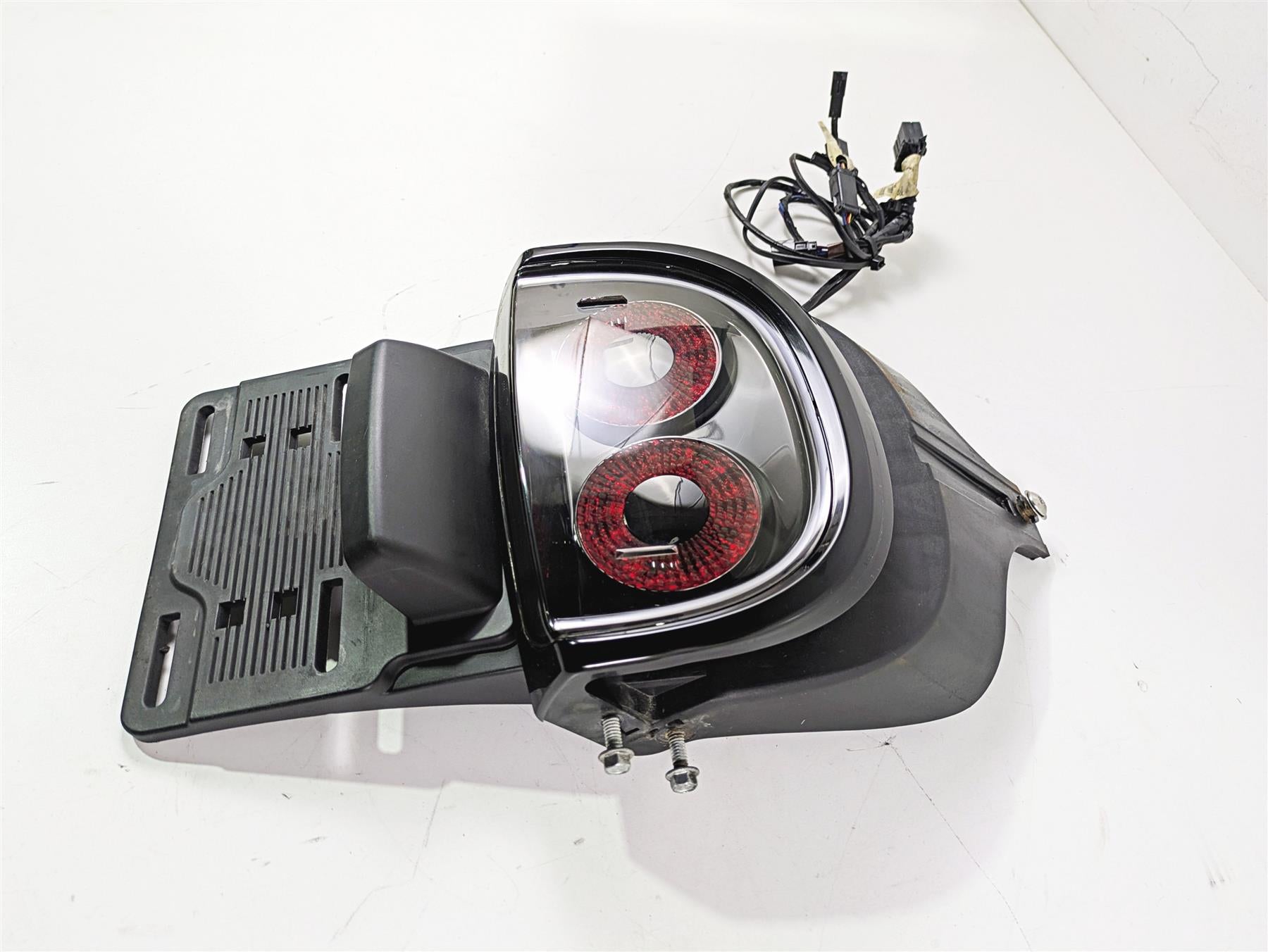 2015 Harley FXDF Dyna Fat Bob Taillight Tail Light & Wiring & Mount 67800240 {{ shop.shopifyCountryName }} - Mototech271