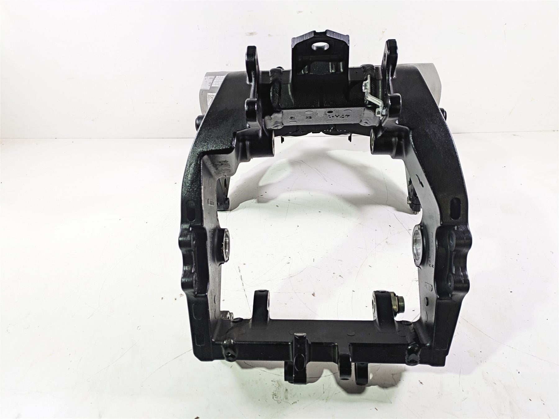 2016 Suzuki GSXR1000 Straight Main Frame Chassis With Mississippi Salvage Title 41100-47H21-YAP {{ shop.shopifyCountryName }} - Mototech271