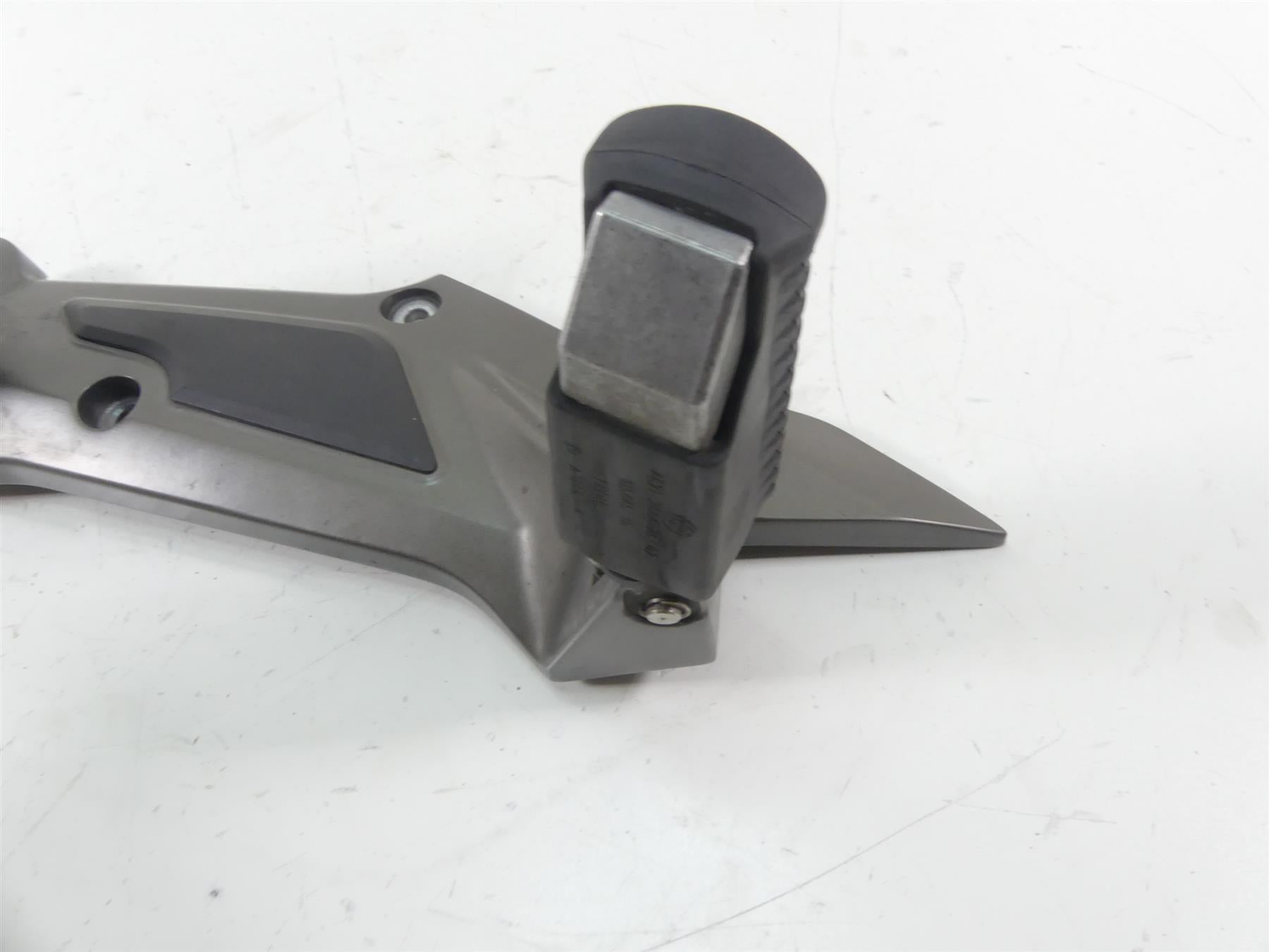 2015 BMW K1600GT K48 Left Rider Passenger Footpeg Foot Peg Rest Set 46717716013 {{ shop.shopifyCountryName }} - Mototech271
