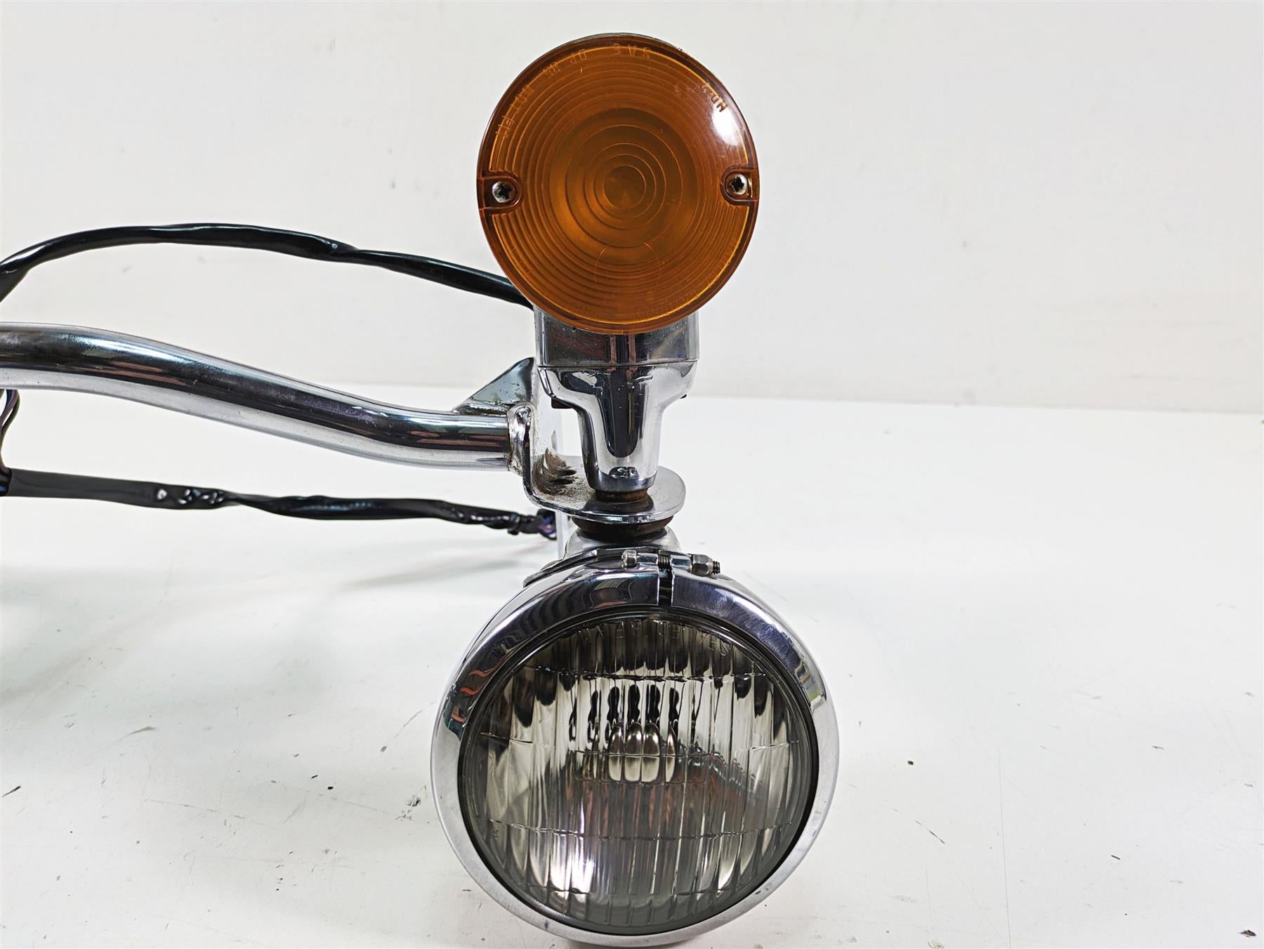 2005 Harley Touring FLHTCUI Electra Glide Spot Light Blinker Set -Read 68712-94A {{ shop.shopifyCountryName }} - Mototech271