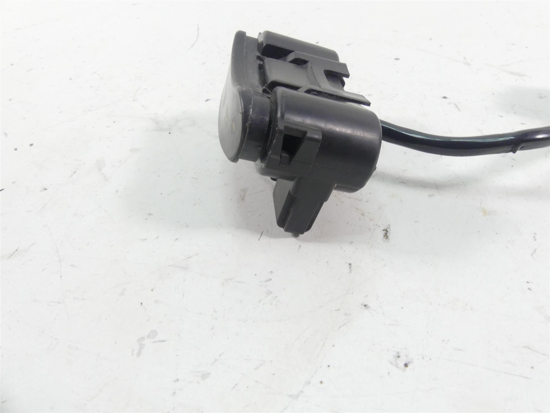 2004 Harley Softail FXSTD SE CVO Deuce Instrument Indicator Lights 68892-00A {{ shop.shopifyCountryName }} - Mototech271