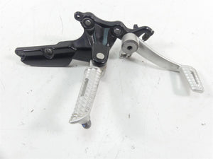 2017 Triumph Thruxton 1200R Right Front Footpeg & Brake Pedal T2081084 T2023065