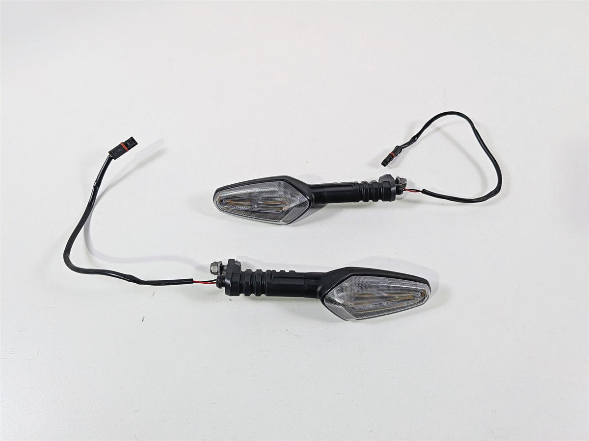 2023 BMW R nineT Scrambler K23 Rear Turn Singal Blinker Set 63138557204 {{ shop.shopifyCountryName }} - Mototech271