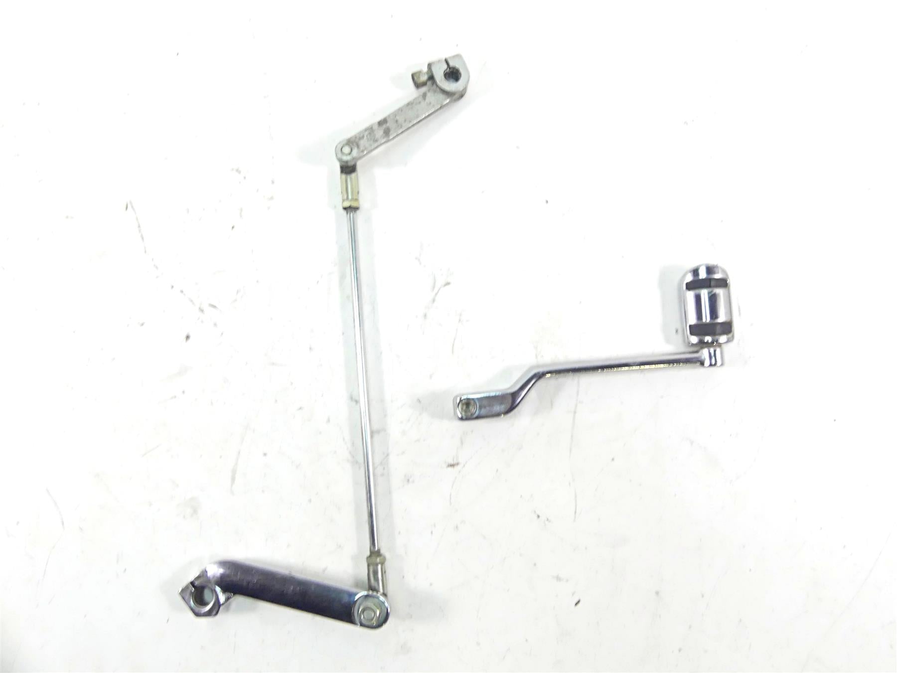 2008 Harley Touring FLHX Street Glide Shifter Shift Lever Pedal & Links 33895-82 {{ shop.shopifyCountryName }} - Mototech271