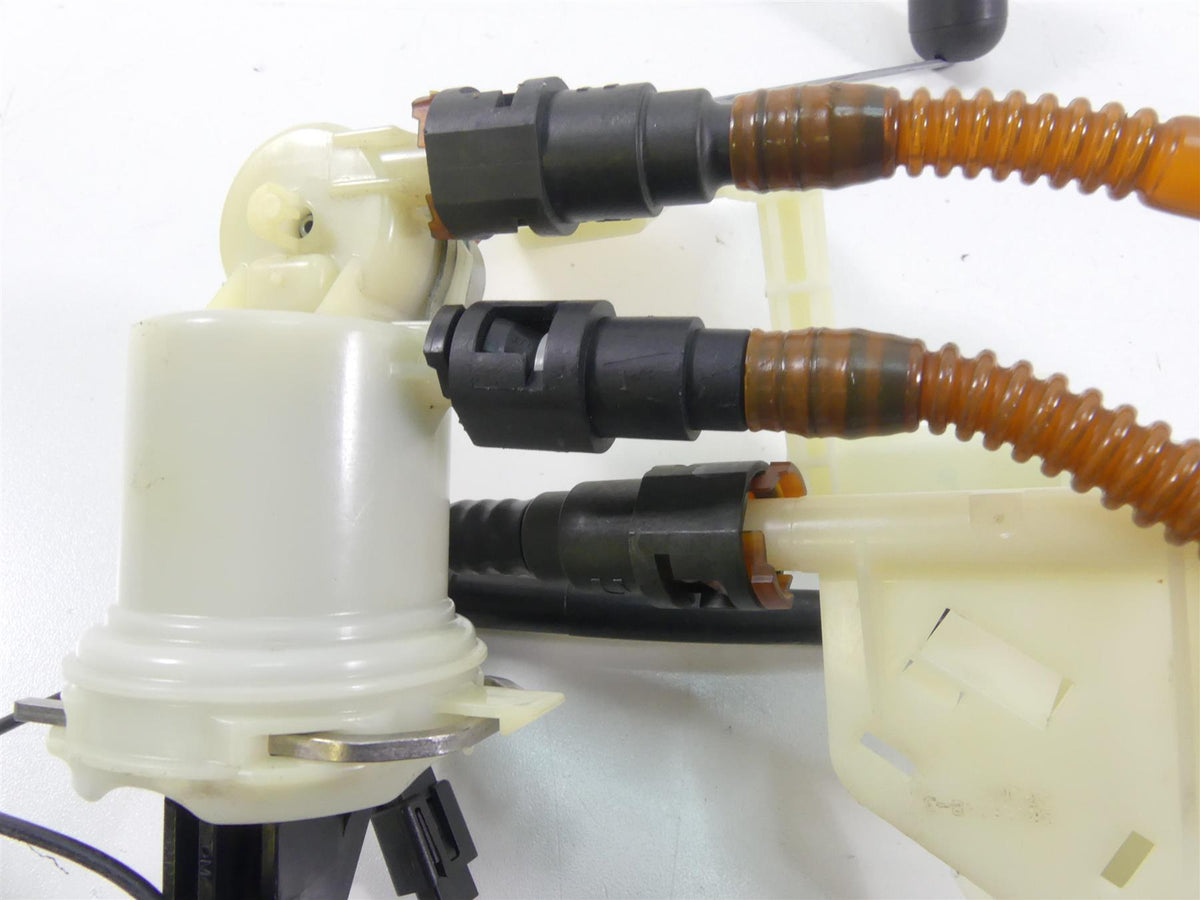 2013 Harley Touring FLHX Street Glide Fuel Gas Petrol Pump 75069-08C {{ shop.shopifyCountryName }} - Mototech271