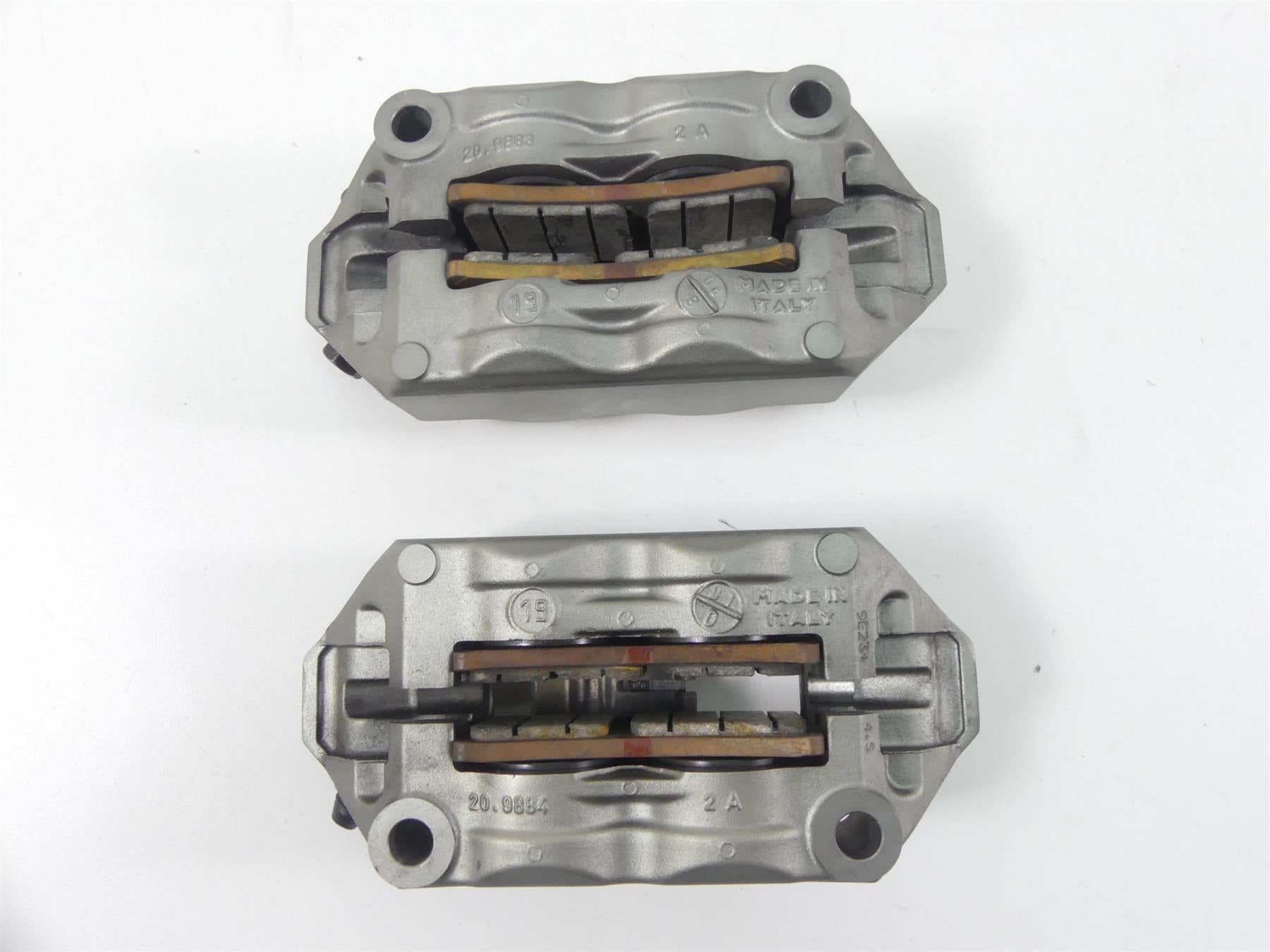 2020 Triumph Speed Triple RS 1050 Front Brembo M4 Brake Caliper Set 100mm T2023540 {{ shop.shopifyCountryName }} - Mototech271