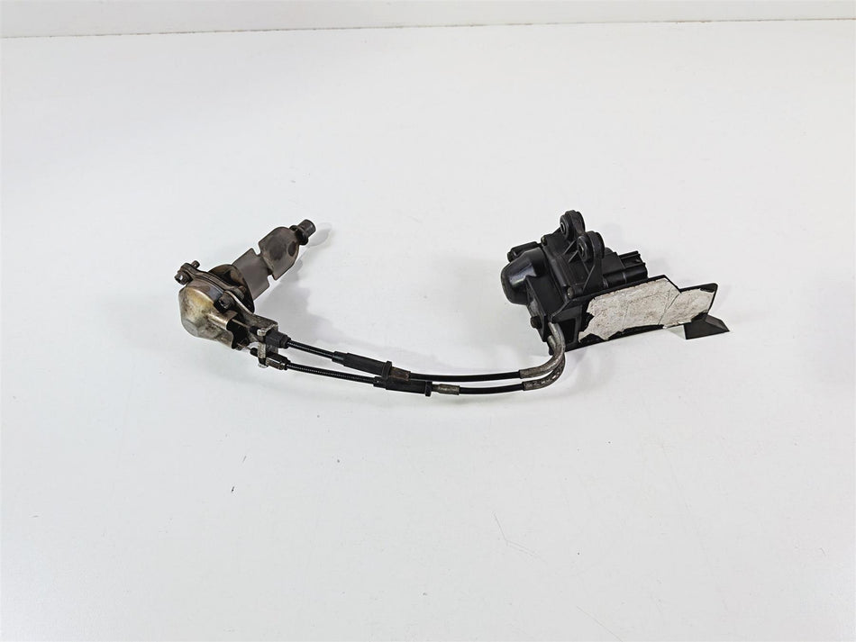2008 Yamaha YZF R1 RN19 Exhaust Valve & Servo Actuator Motor 5VY-85820-10-00 {{ shop.shopifyCountryName }} - Mototech271