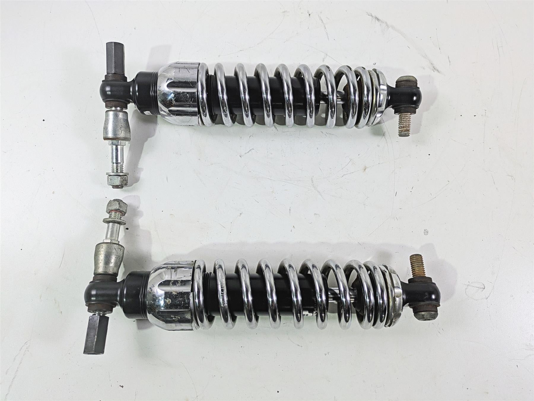 2010 Harley Dyna FXDB Street Bob Progressive 12" Rear Suspension Shock 444-4072 {{ shop.shopifyCountryName }} - Mototech271