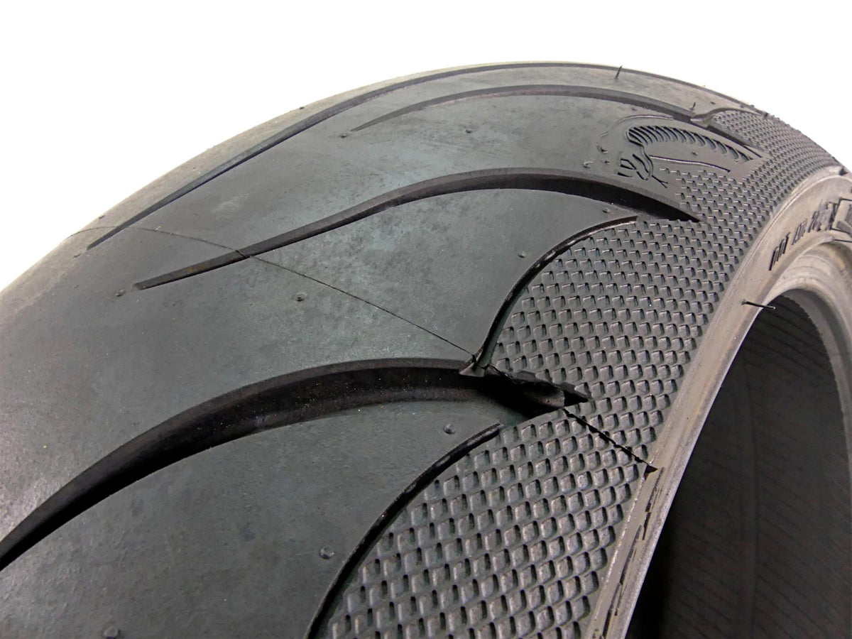 Used Rear Motorcycle Tire Avon Cobra AV92 240/40VR18 4120211 {{ shop.shopifyCountryName }} - Mototech271