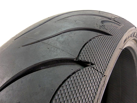 Used Rear Motorcycle Tire Avon Cobra AV92 240/40VR18 4120211 {{ shop.shopifyCountryName }} - Mototech271