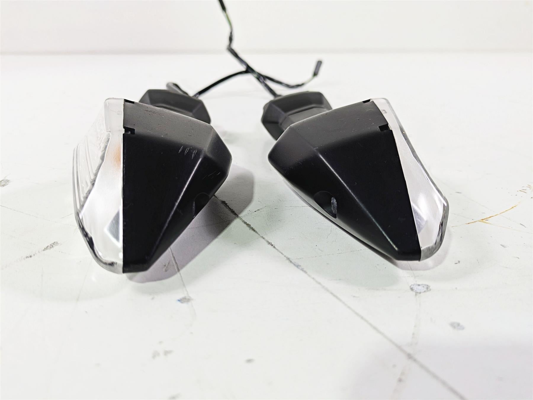 2022 Kawasaki ZR900RS Cafe Front Blinker Turn Signal Set 23037-0537 23037-0538 {{ shop.shopifyCountryName }} - Mototech271