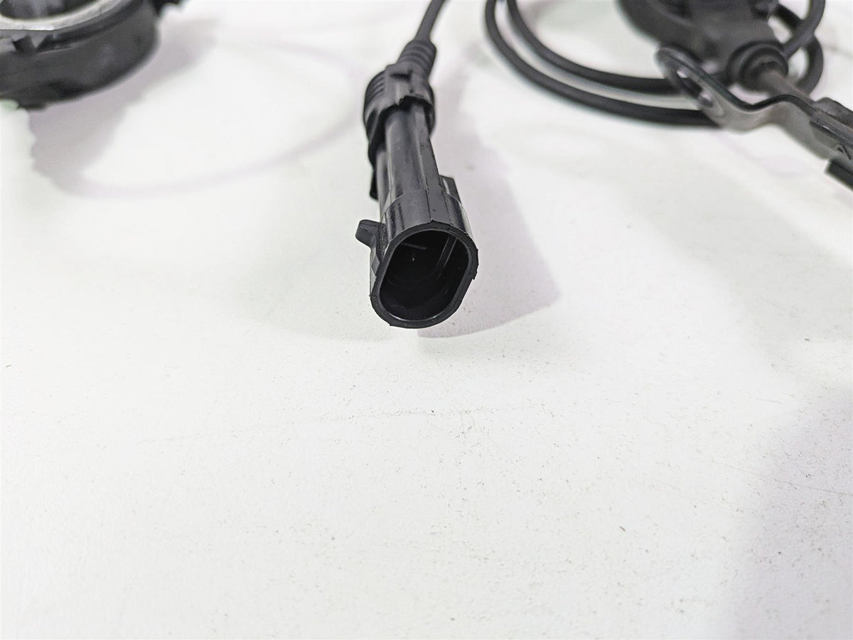 2021 Harley Touring FLTRX Road Glide Front Rear Abs Wheel Speed Sensors 32700015 {{ shop.shopifyCountryName }} - Mototech271