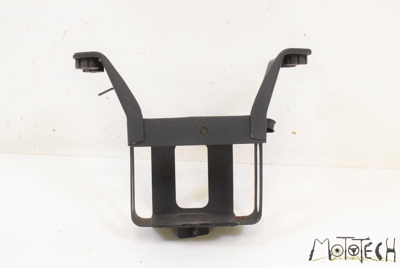 1976 Honda CB750F CB750 Supersport Battery Holder Tray 50325392000 {{ shop.shopifyCountryName }} - Mototech271