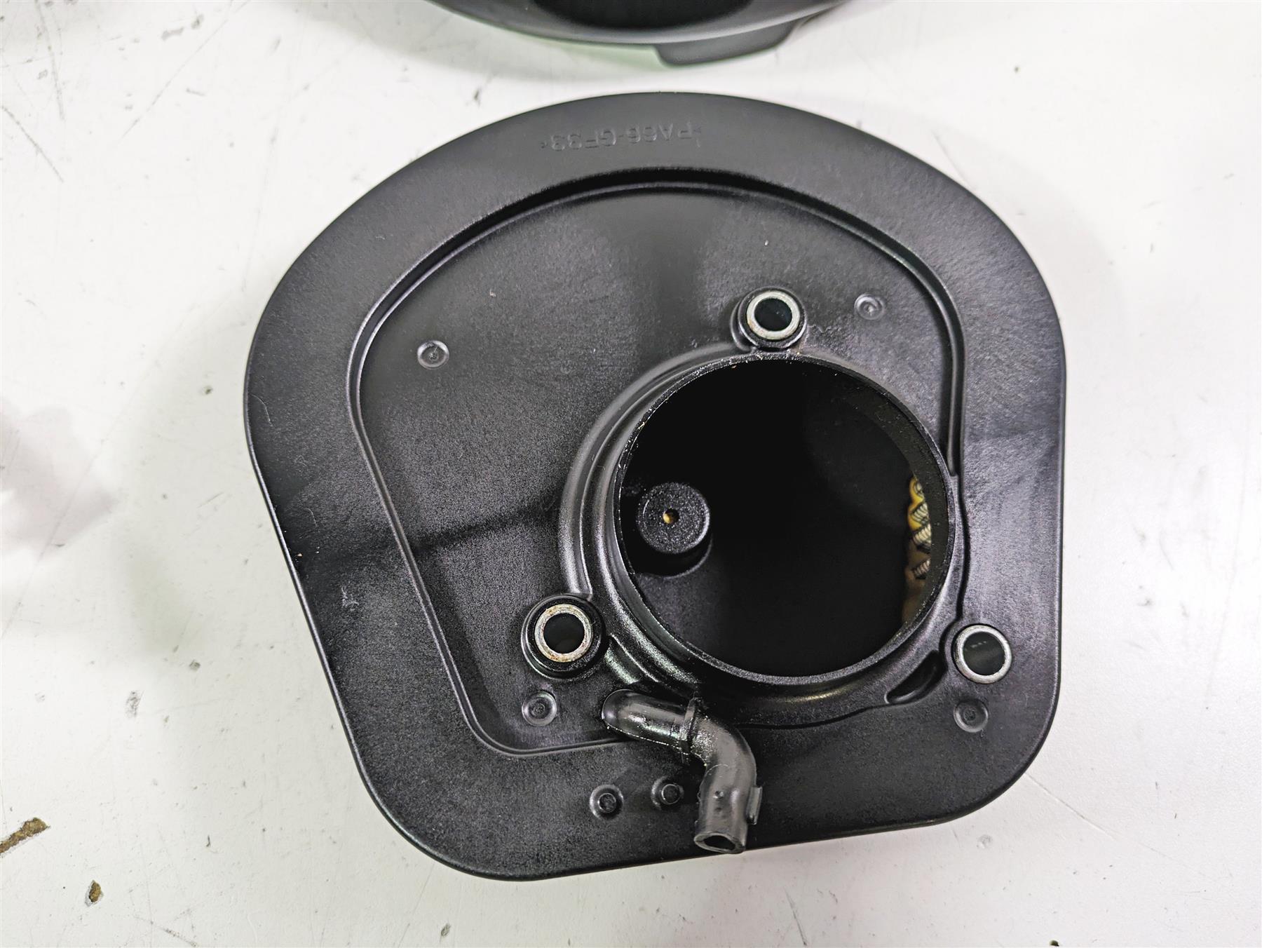 2021 Harley Softail FLSL Slim Air Cleaner Breather Filter 29000128 61300604 {{ shop.shopifyCountryName }} - Mototech271