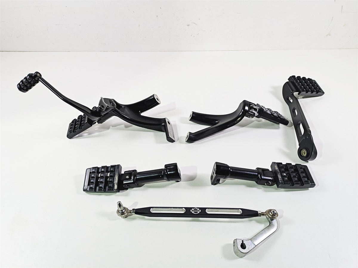 2019 Harley Softail FXDR 114 Footpeg Shifter Brake Pedal Set 33600134 50500746 {{ shop.shopifyCountryName }} - Mototech271