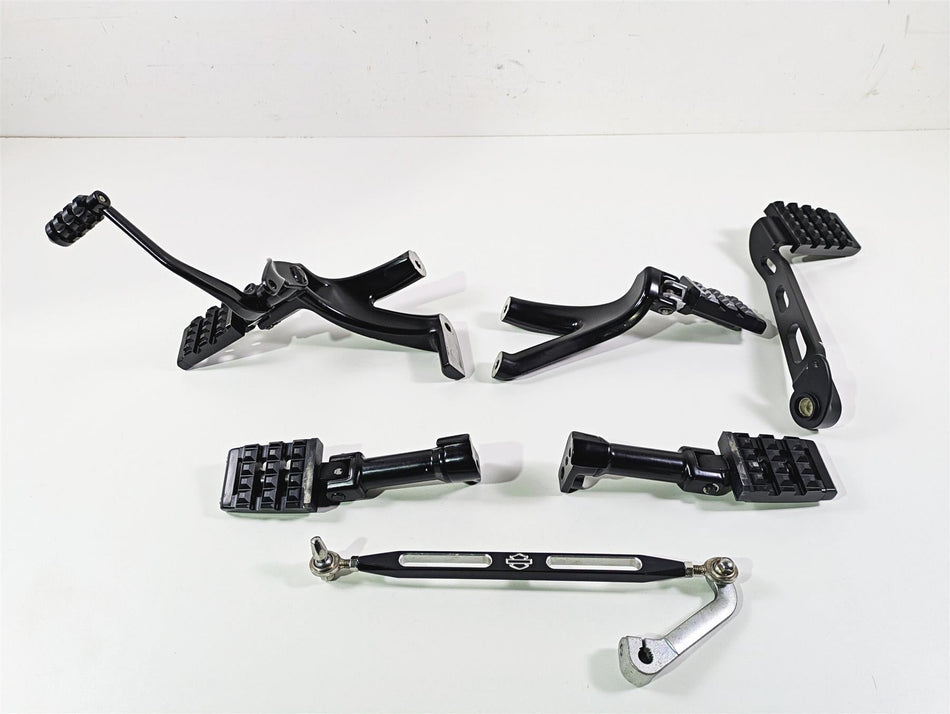 2019 Harley Softail FXDR 114 Footpeg Shifter Brake Pedal Set 33600134 50500746 {{ shop.shopifyCountryName }} - Mototech271