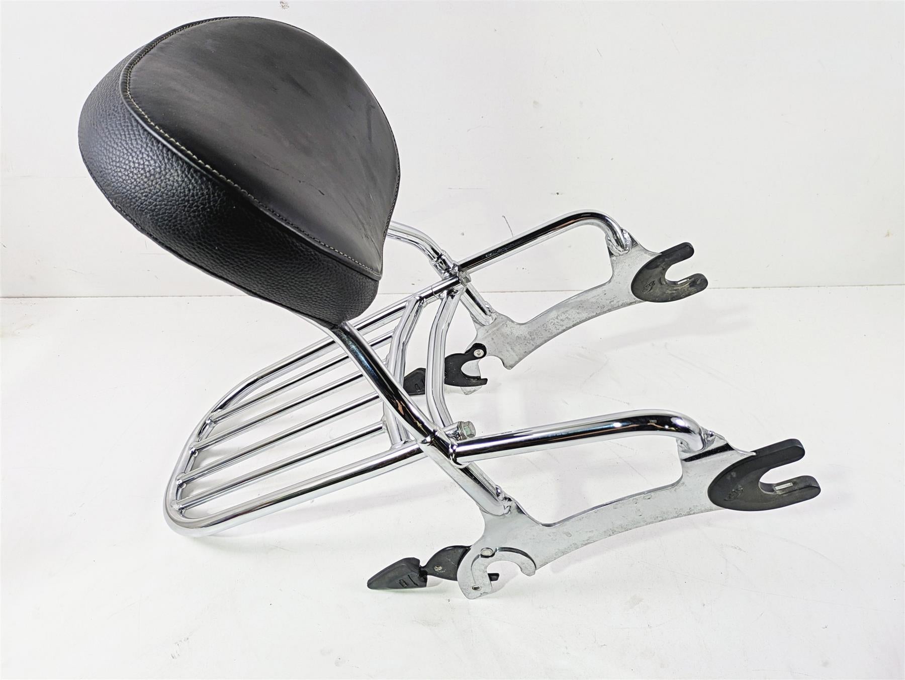 2017 Indian Chieftain Limited Indian Backrest Sissy Bar Luggage Rack 2884186 {{ shop.shopifyCountryName }} - Mototech271
