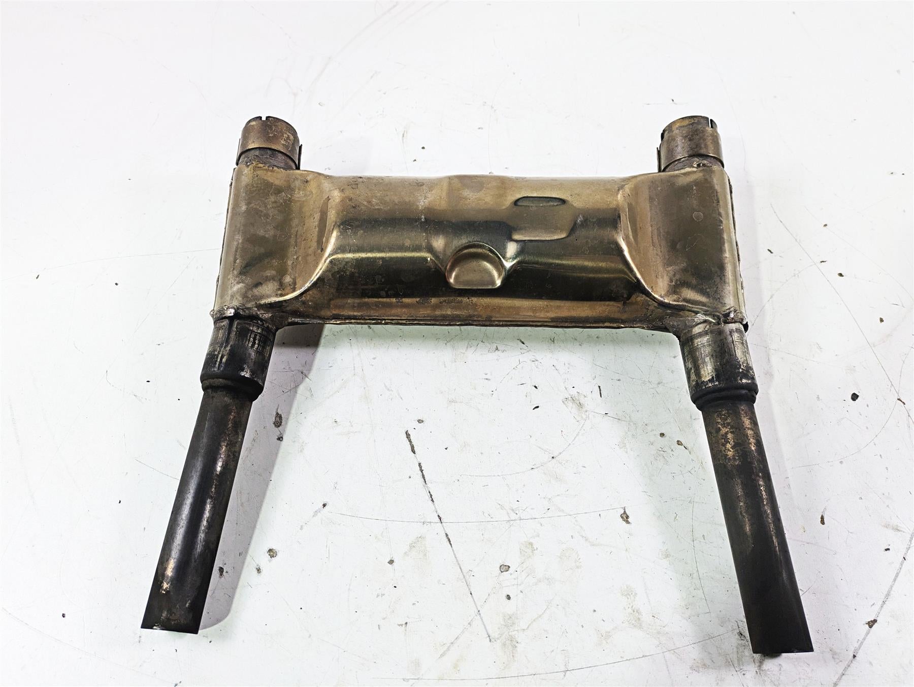 1998 Moto Guzzi California 1100 EV Exhaust Center Header Chamber GU03123900 {{ shop.shopifyCountryName }} - Mototech271