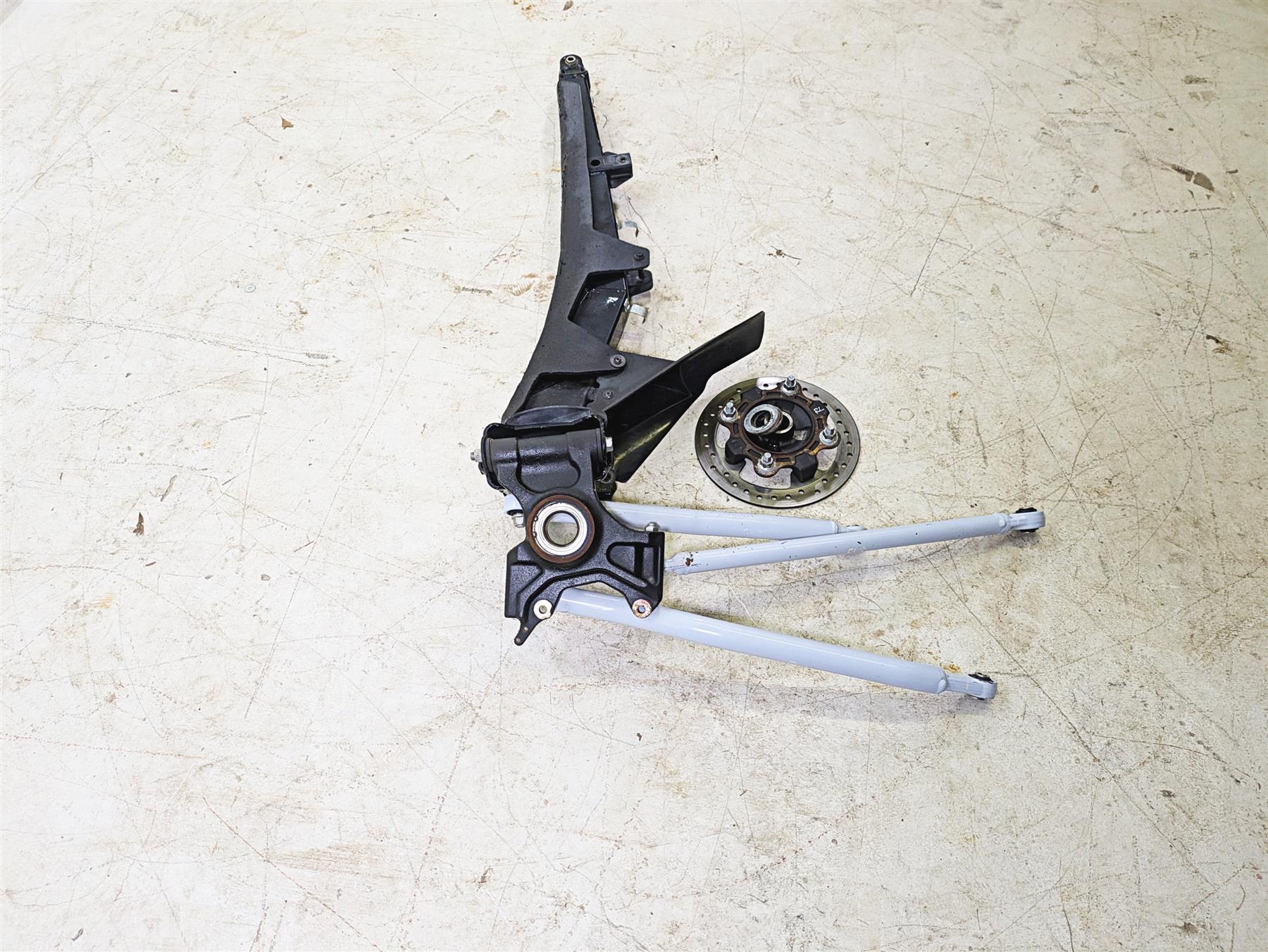 2020 Kawasaki Teryx KRX KRF 1000 Rear Left Trailing Arm 39007-0428 39186-0325 {{ shop.shopifyCountryName }} - Mototech271