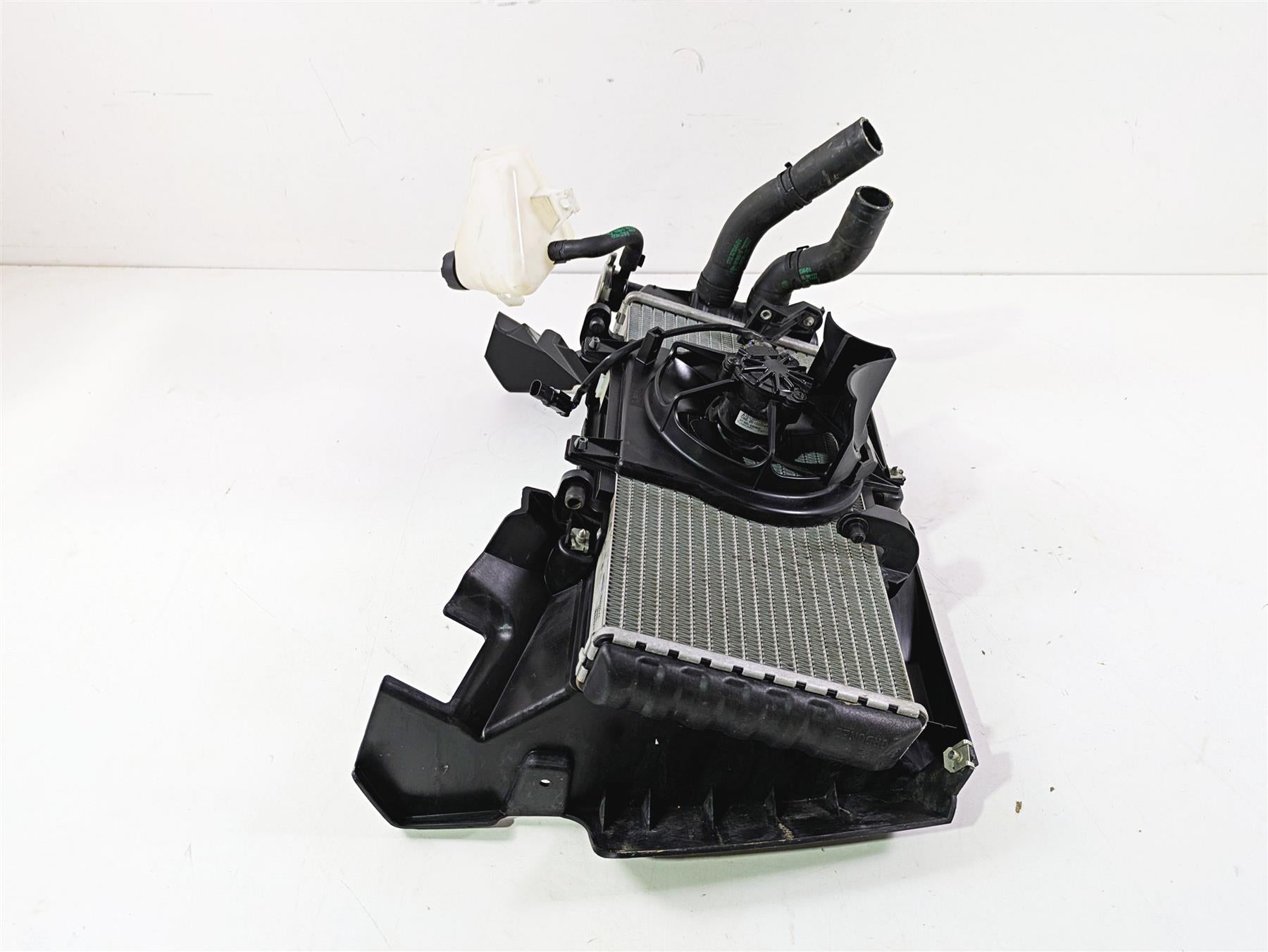 2017 BMW F800GS Adv K75 Radiator Fan Reservoir Hoses Set 17118530393 {{ shop.shopifyCountryName }} - Mototech271