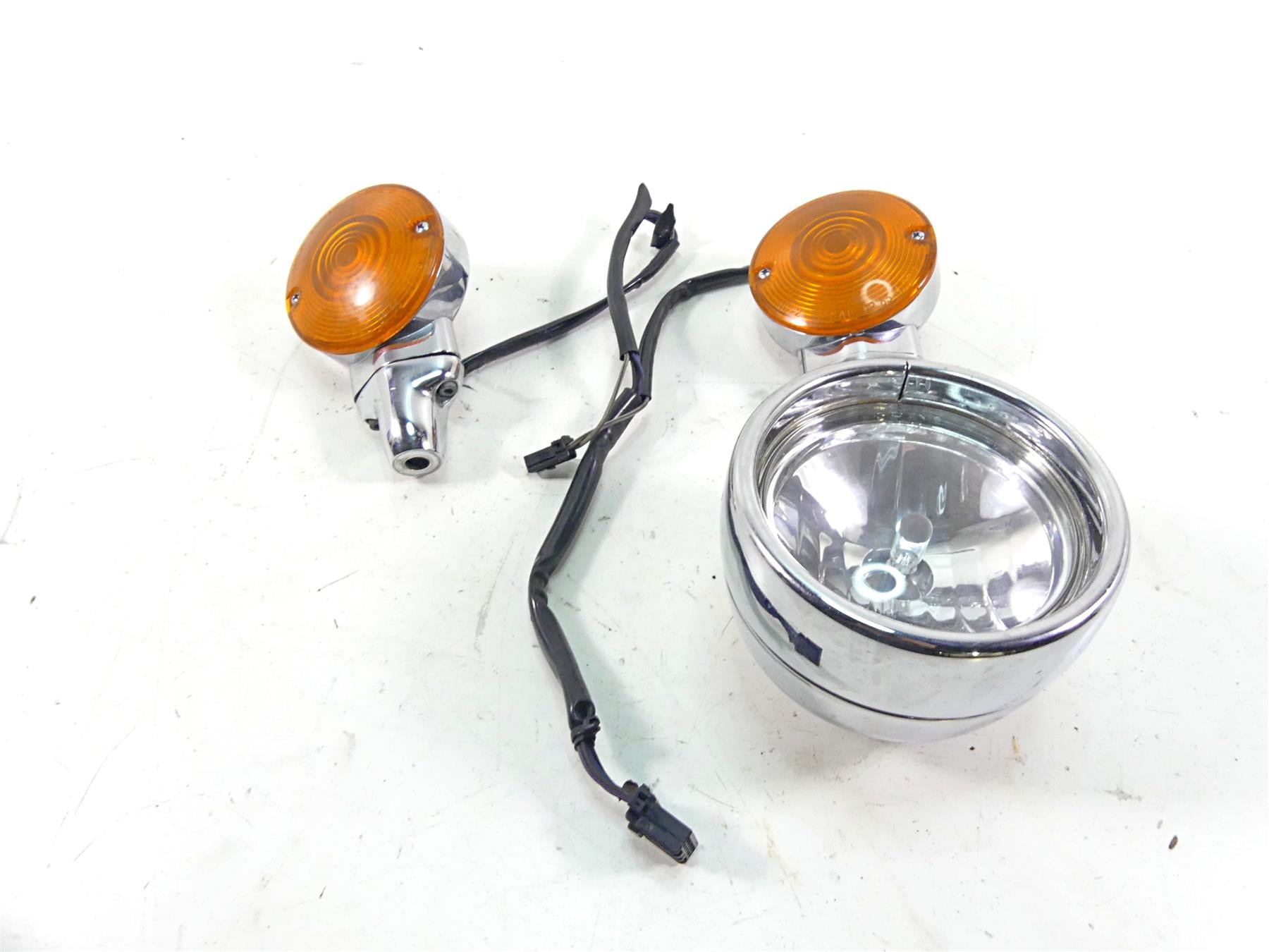 2002 Harley FLSTCI Softail Heritage Front Blinker Spot Light Set - For Parts {{ shop.shopifyCountryName }} - Mototech271