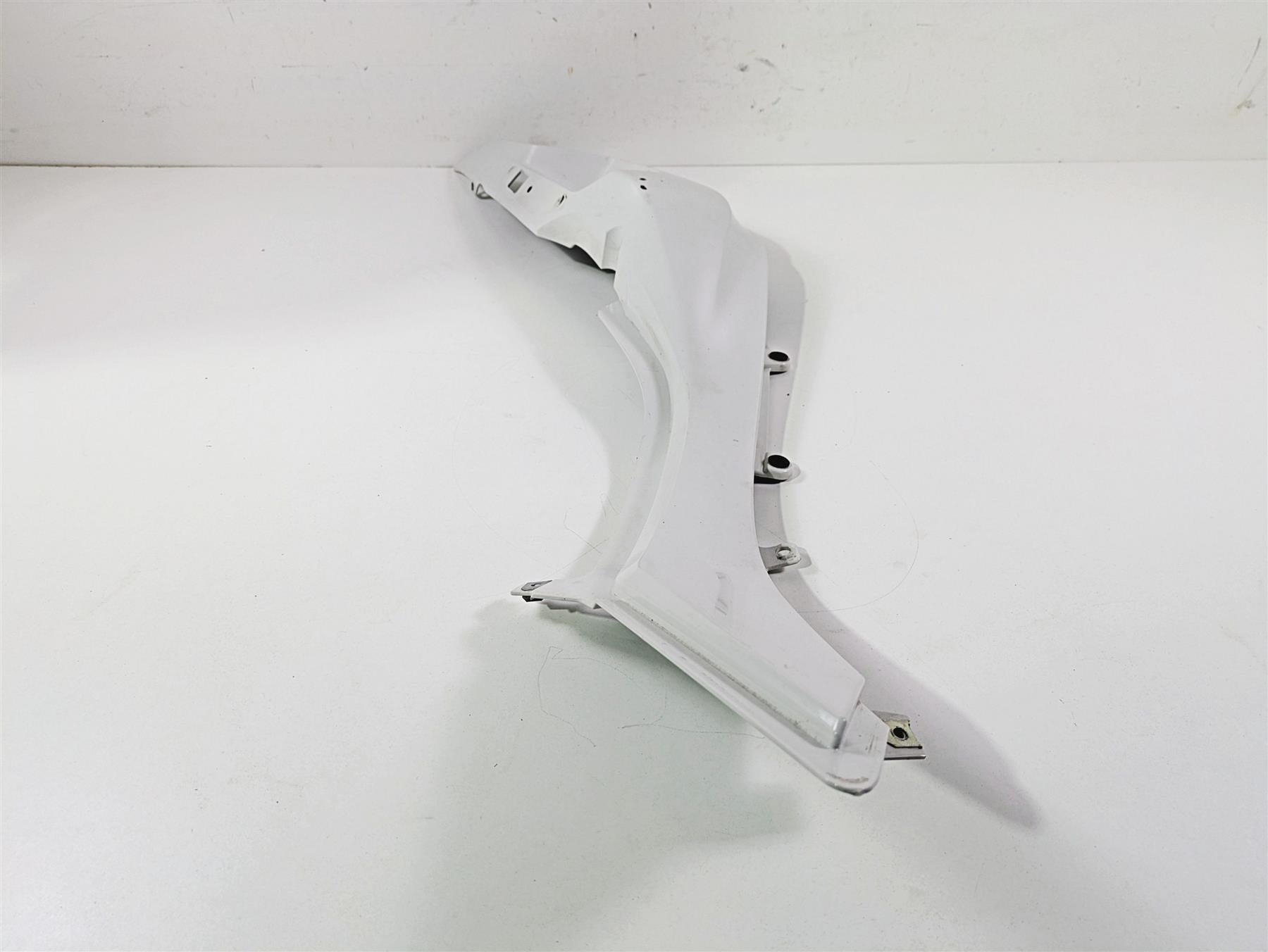 2019 BMW R1250RT K52 Left Tail Side Cover Fairing - Read 46638533577 {{ shop.shopifyCountryName }} - Mototech271