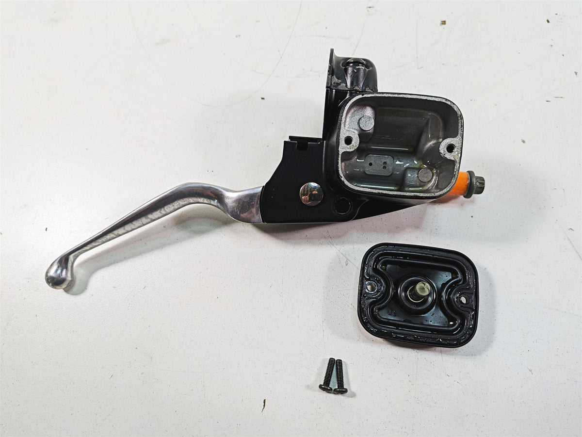 2005 Harley Touring FLHTCUI Electra Glide Front Brake Master Cylinder 41700738 {{ shop.shopifyCountryName }} - Mototech271