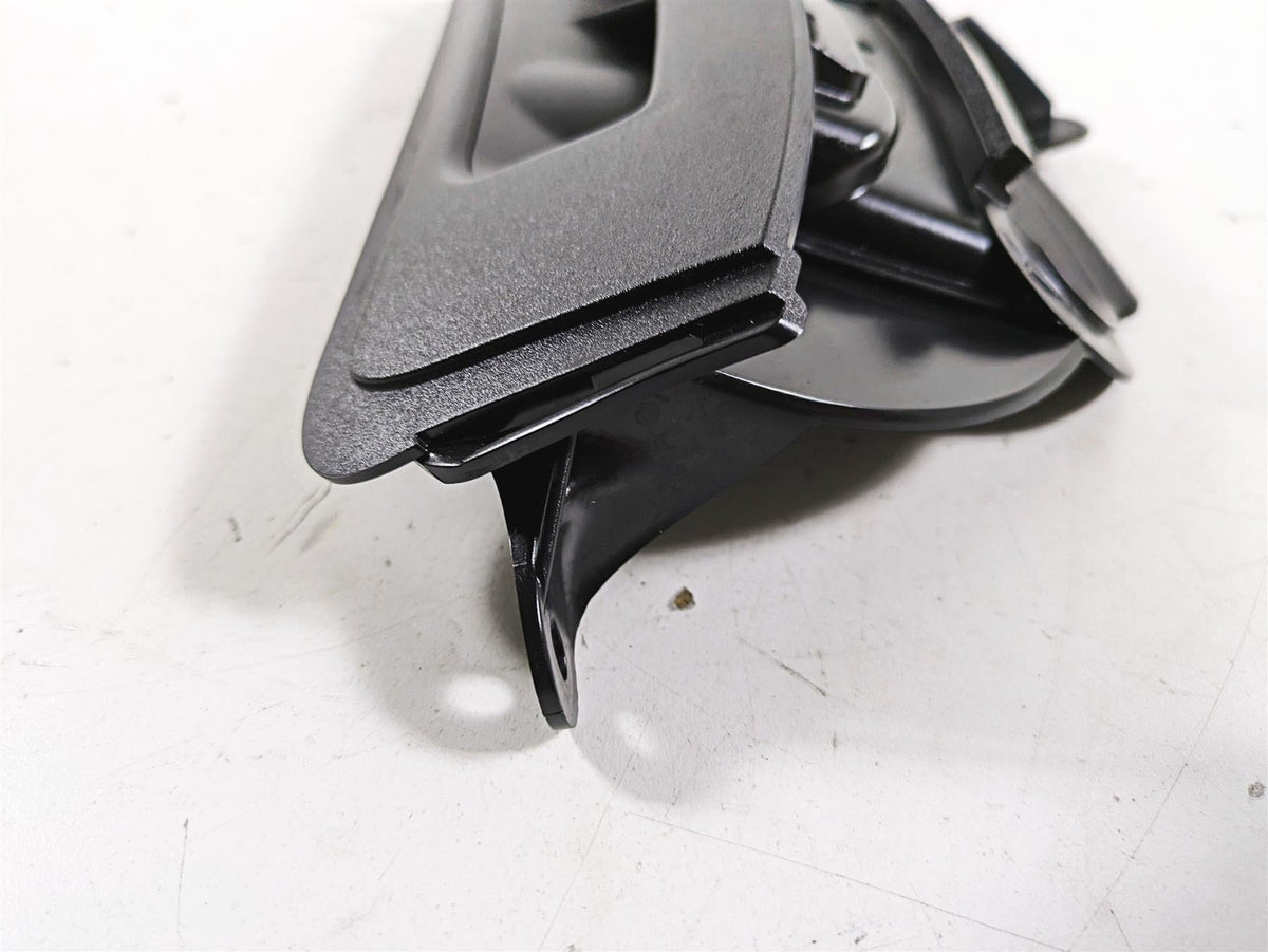 2015 Harley Touring FLHXS Street Glide Front Air Duct Inlet Vent 29200038 {{ shop.shopifyCountryName }} - Mototech271
