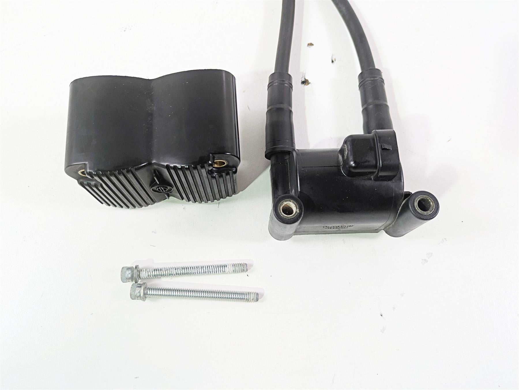 2016 Harley FXDF Dyna Fat Bob Ignition Coil Wires Plugs Set 31696-07A {{ shop.shopifyCountryName }} - Mototech271