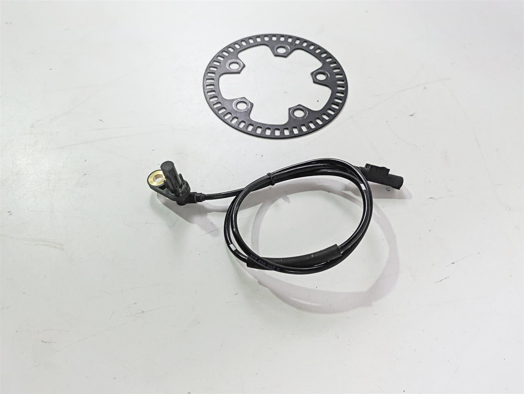 2020 Kawasaki ZX6R ZX636 Ninja Front Abs Brake Wheel Speed Sensor 21176-0737 {{ shop.shopifyCountryName }} - Mototech271