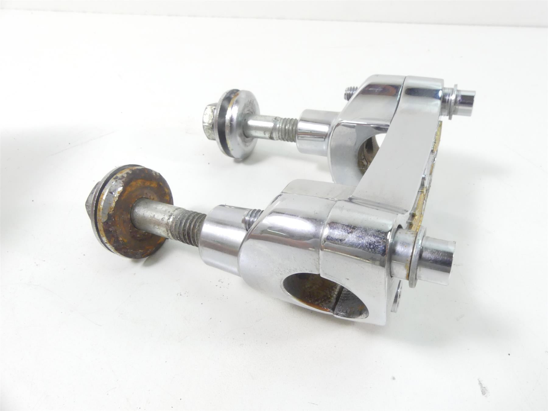 1997 Harley Dyna FXDS Super Glide Conv Handlebar Handle Bar Riser 56115-95 {{ shop.shopifyCountryName }} - Mototech271