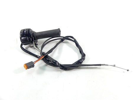 2005 Harley Sportster XL1200 C Right Hand Control Switch 71684-06A 71683-06A {{ shop.shopifyCountryName }} - Mototech271