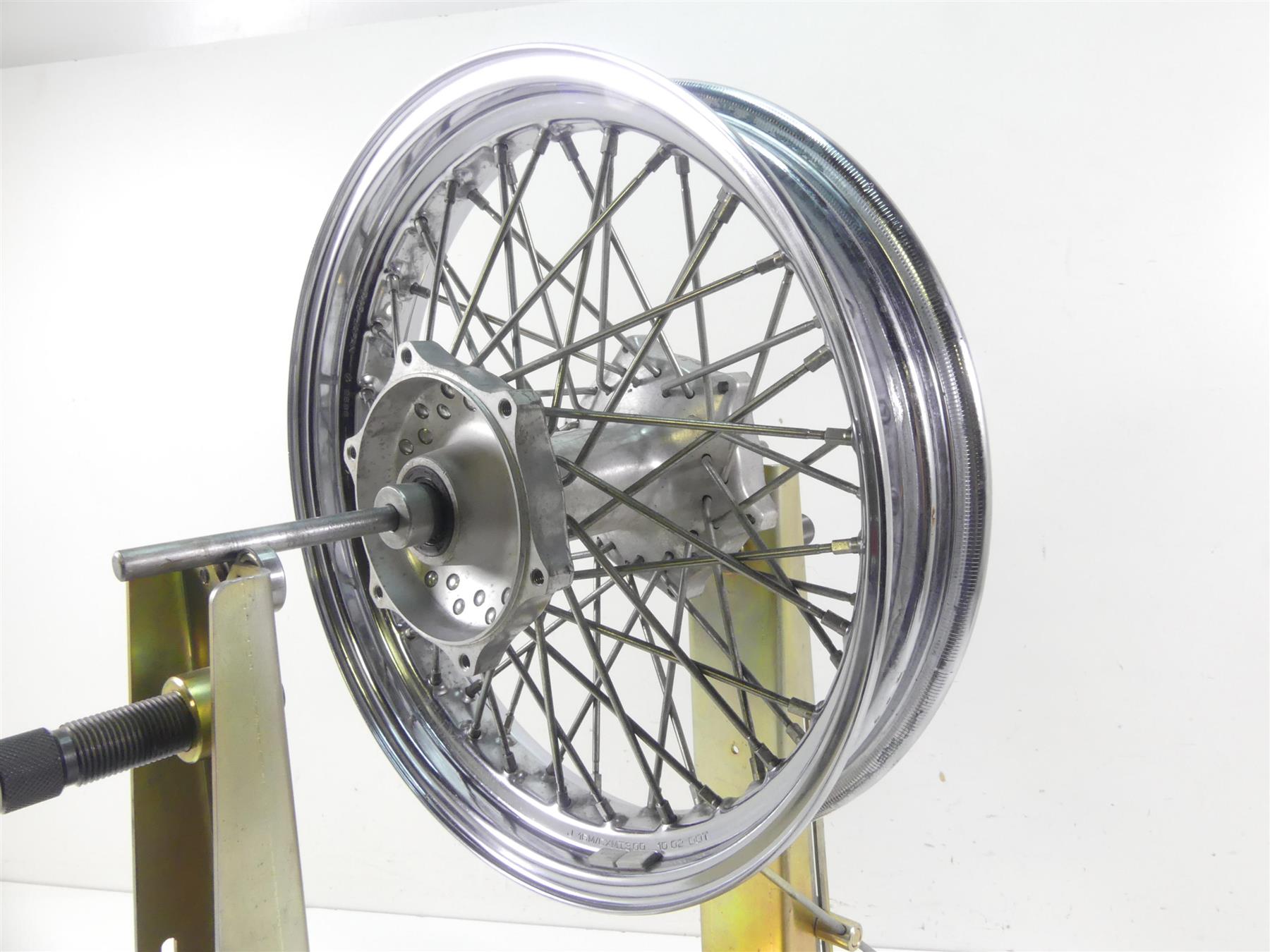 2001 Yamaha XV1600 Road Star Straight Front Wheel Rim 16x3 -Read 4WM-25111-00-00 {{ shop.shopifyCountryName }} - Mototech271