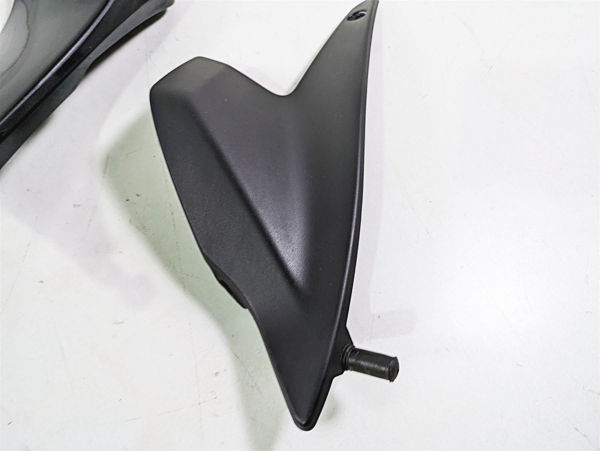 2012 BMW R1200R K27 Under Seat Side Cover Fairings Set - Read 46637697198 {{ shop.shopifyCountryName }} - Mototech271