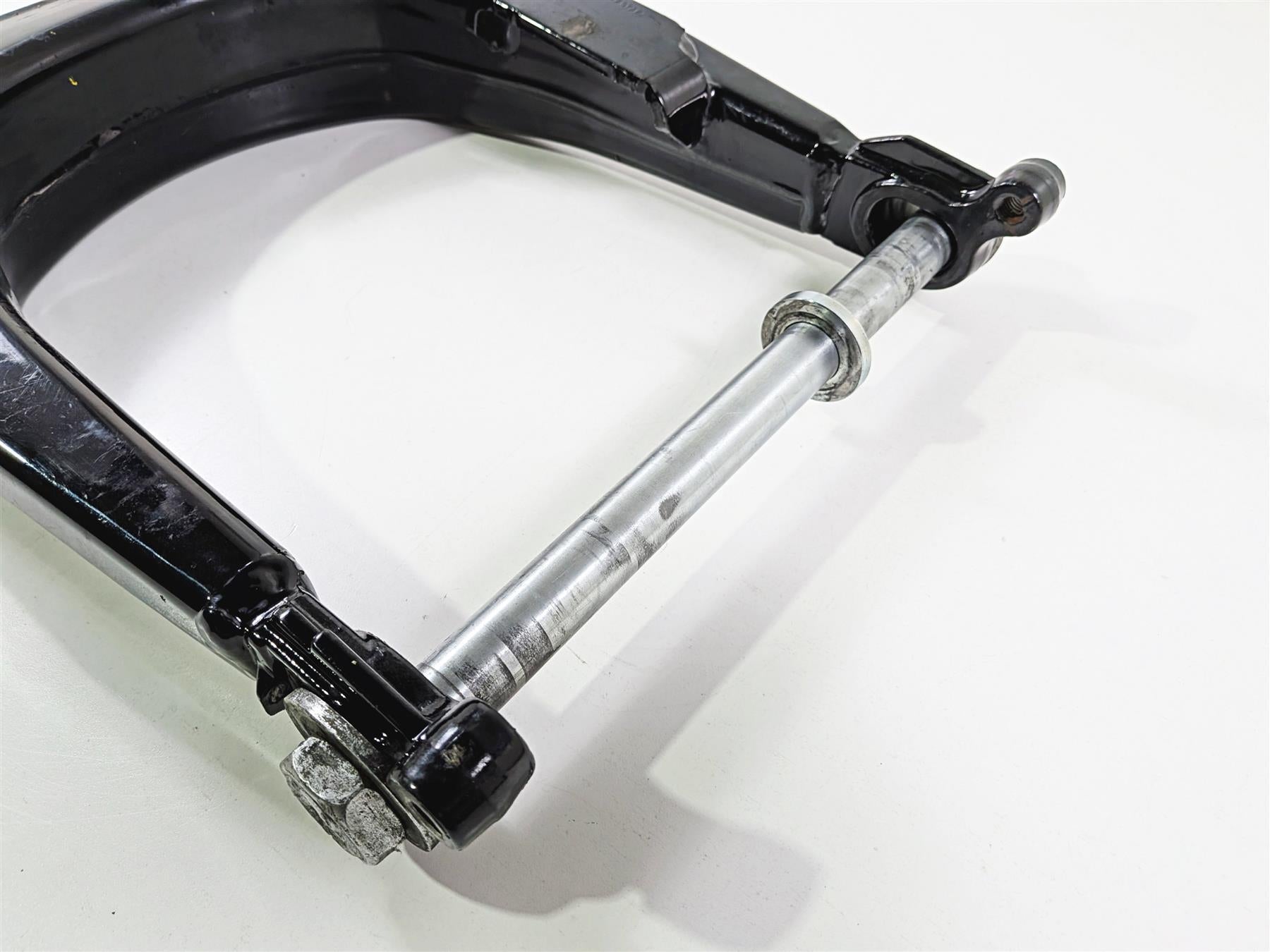 2017 Harley Touring FLHXS Street Glide Swingarm Swing Arm & Axle 47549-09A 45470-99 {{ shop.shopifyCountryName }} - Mototech271
