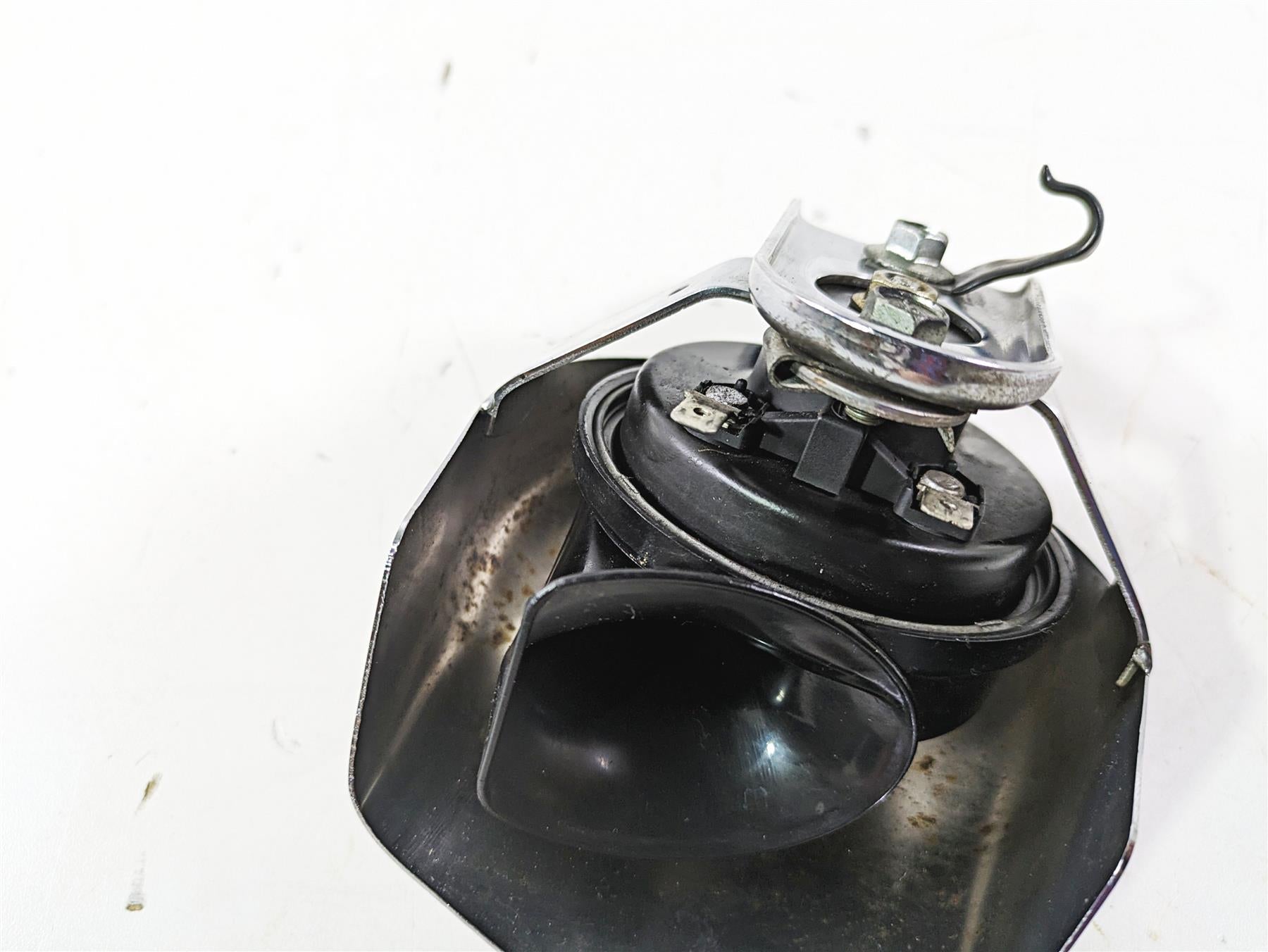 2003 Harley Dyna FXDL Low Rider 100TH Horn & Chrome Cover 61300478A {{ shop.shopifyCountryName }} - Mototech271
