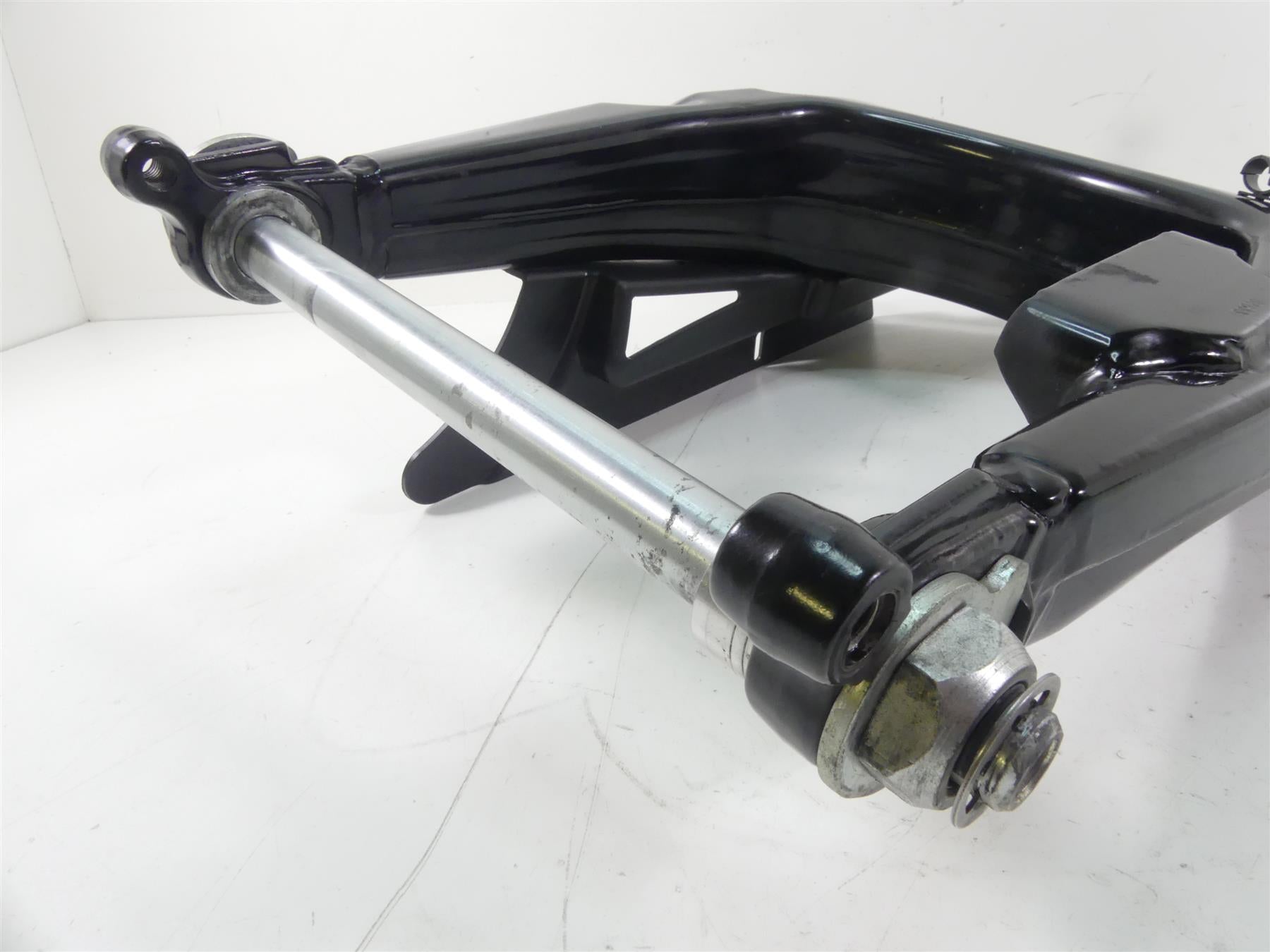 2016 Harley Touring FLTRX Road Glide Swingarm Swing Arm + 25mm Axle 45470-09 {{ shop.shopifyCountryName }} - Mototech271