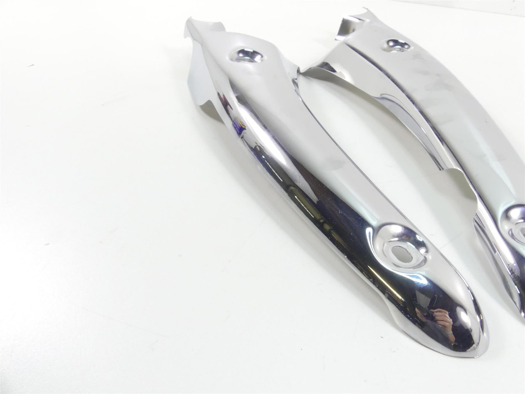 2013 Triumph Rocket 3 Touring Rear Fender Chrome Braces Struts T2306014 T2306024 {{ shop.shopifyCountryName }} - Mototech271