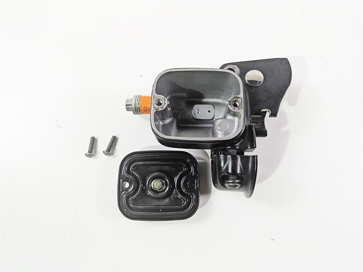 2016 Harley FXDF Dyna Fat Bob Front Brake Master Cylinder 11/16" 45170-08F {{ shop.shopifyCountryName }} - Mototech271